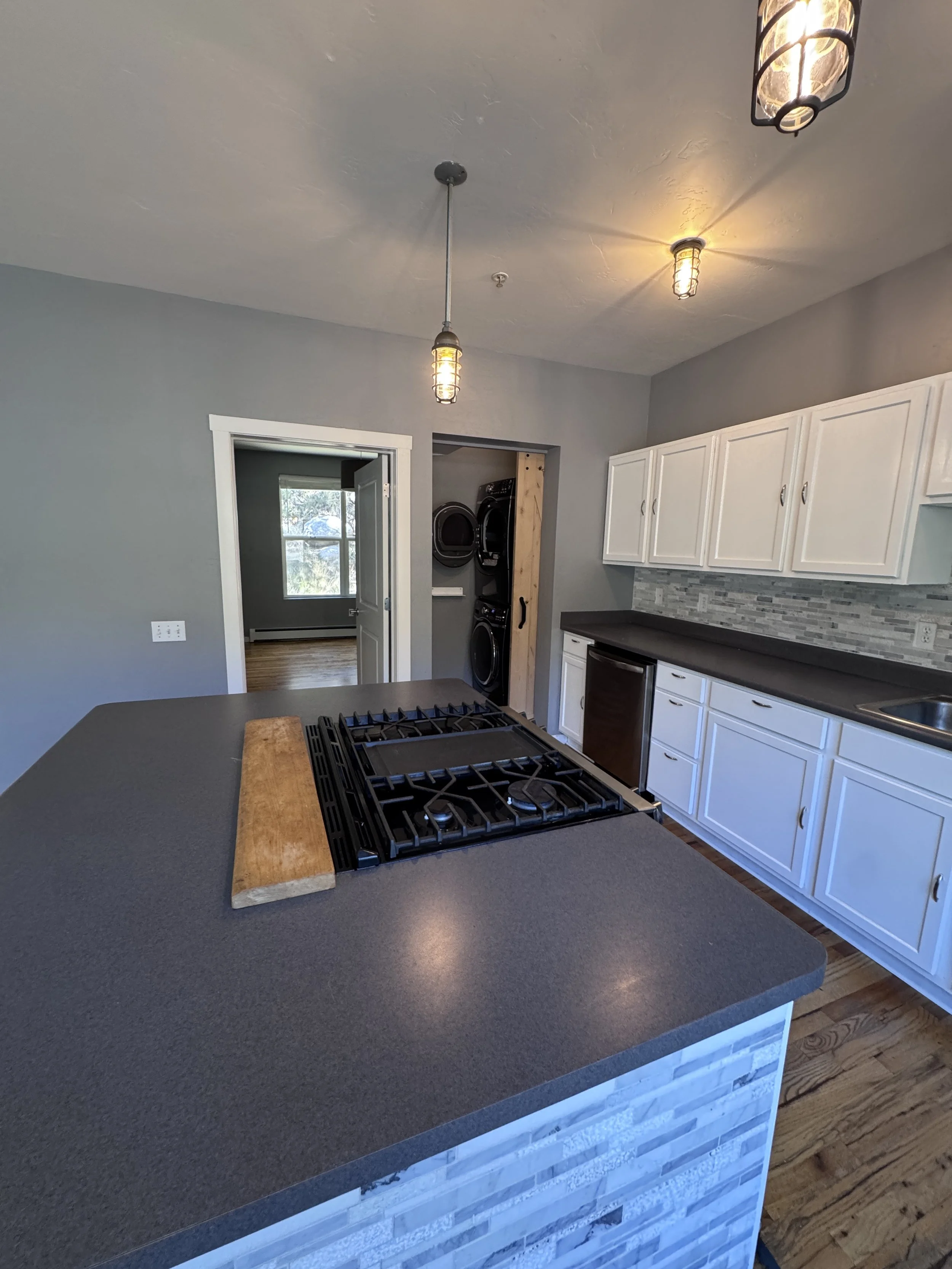 03 Kitchen 04.jpg