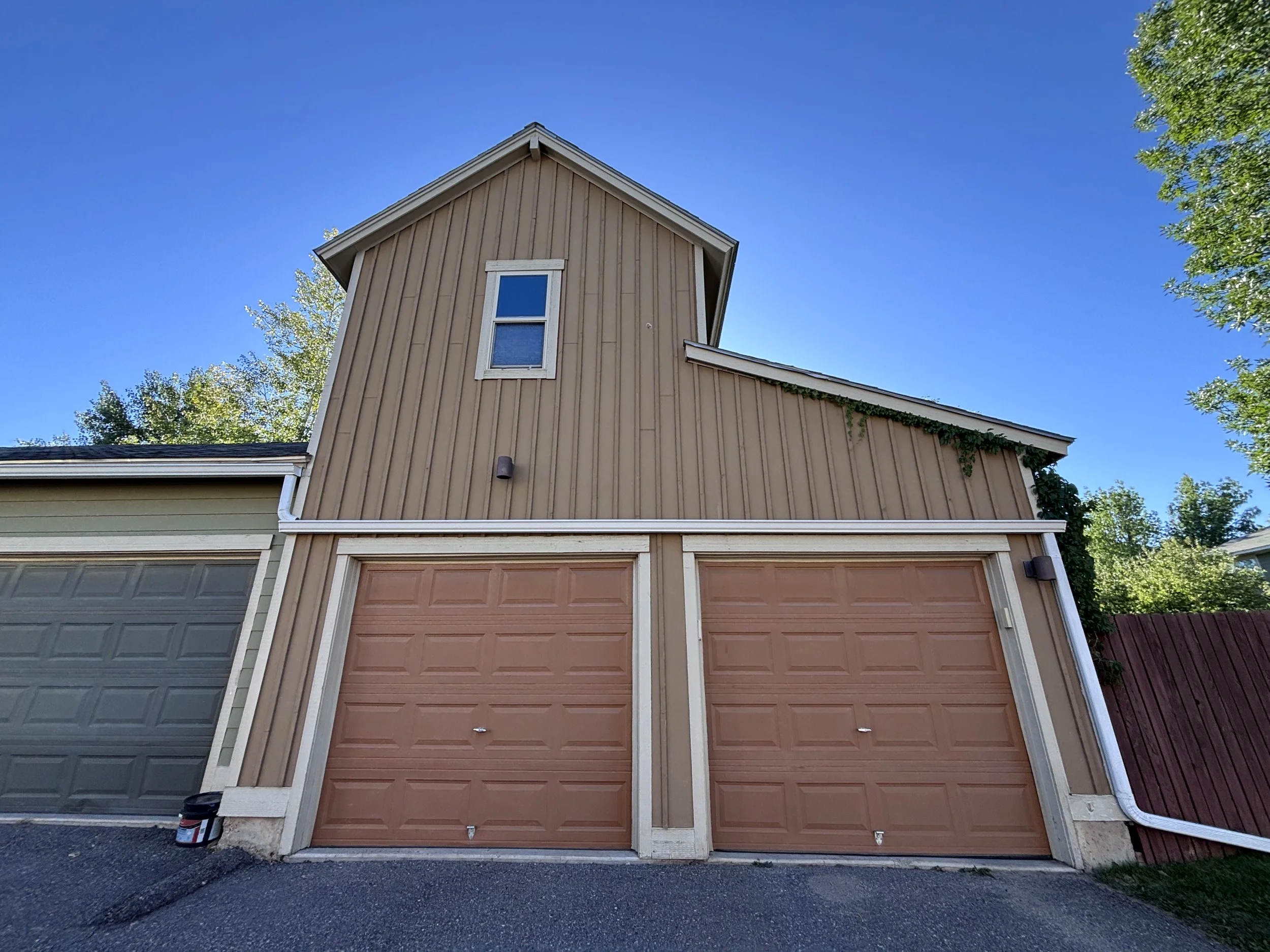 13 Garage 01.jpg
