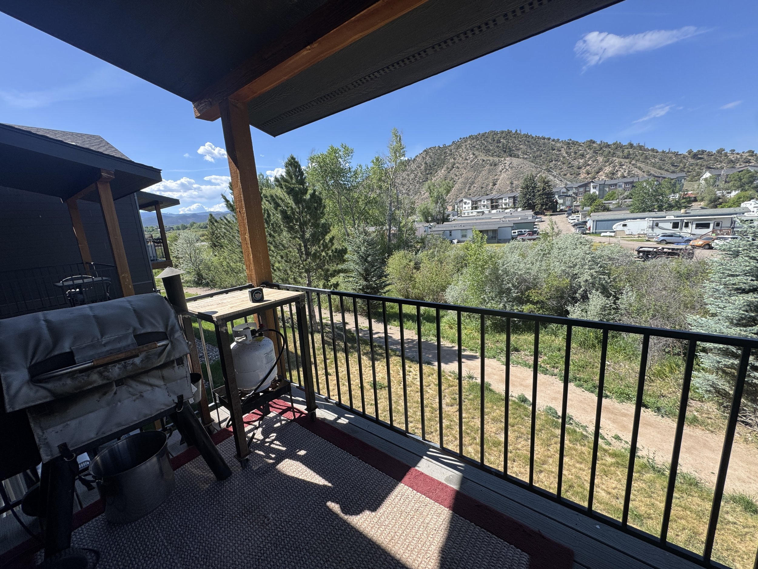 06 Balcony 02.JPG