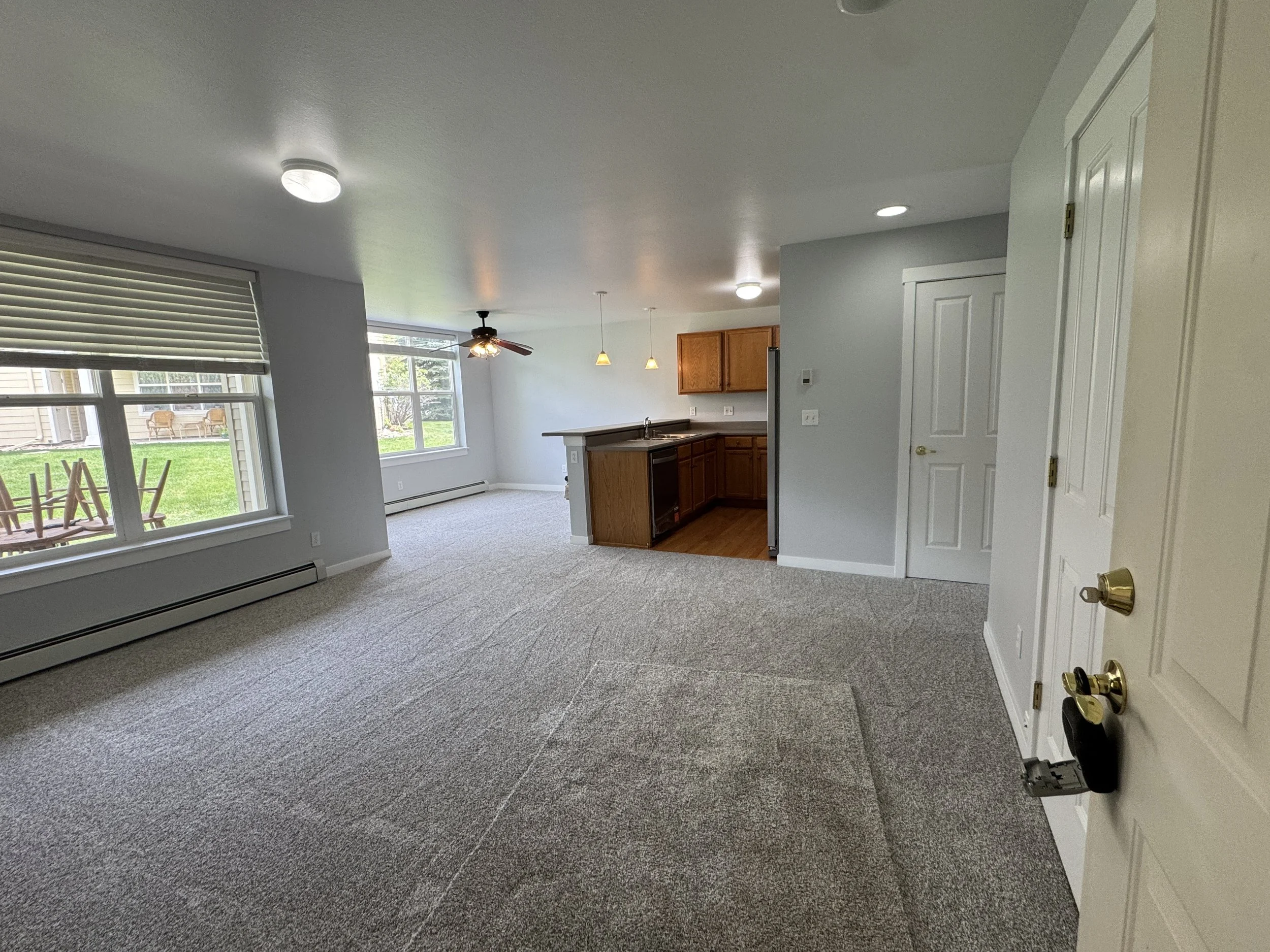 02 Living Room 01.JPG