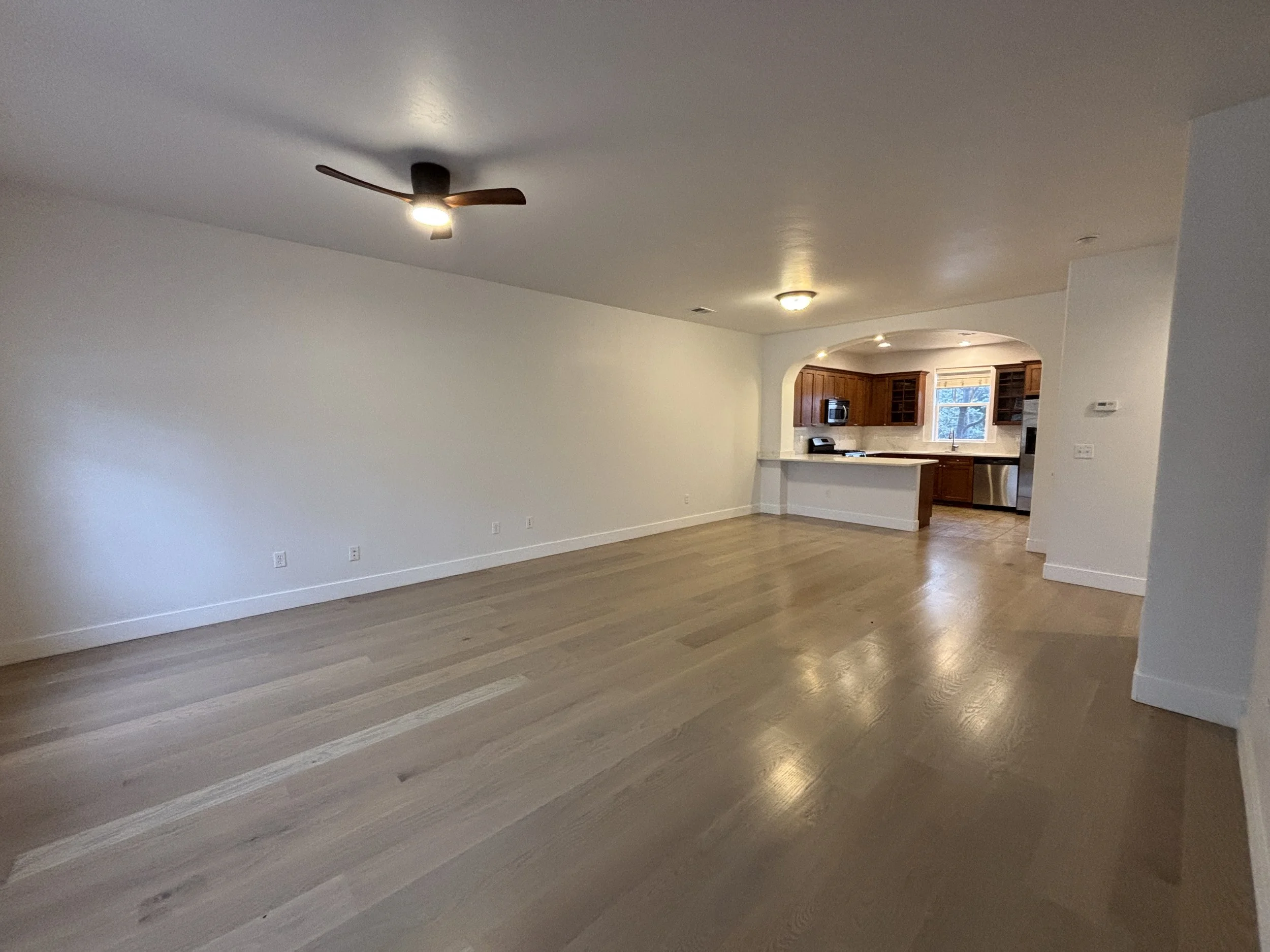 02 Living Room 01.JPG