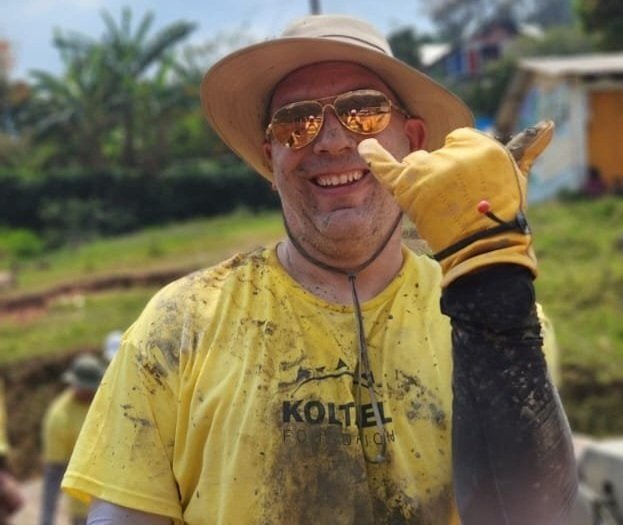 Mike+Hangloose.jpg
