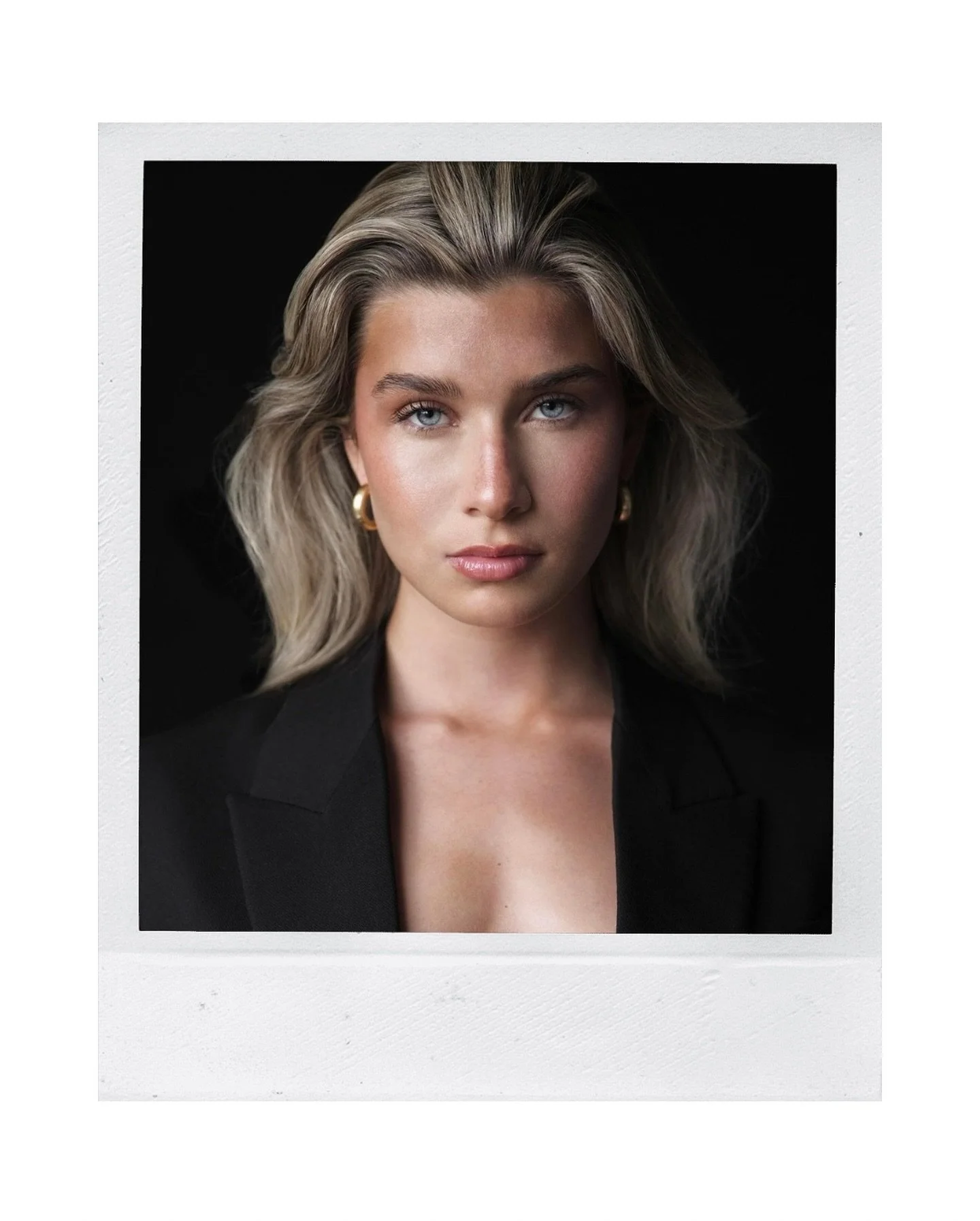 Voici Engie, notre nouvelle membre de l&rsquo;&eacute;quipe! 🤍

1. &laquo; Ce que j&rsquo;aime du marketing et de la cr&eacute;ation de contenu, c&rsquo;est la possibilit&eacute; de donner vie &agrave; mes id&eacute;es cr&eacute;atives et de r&eacut