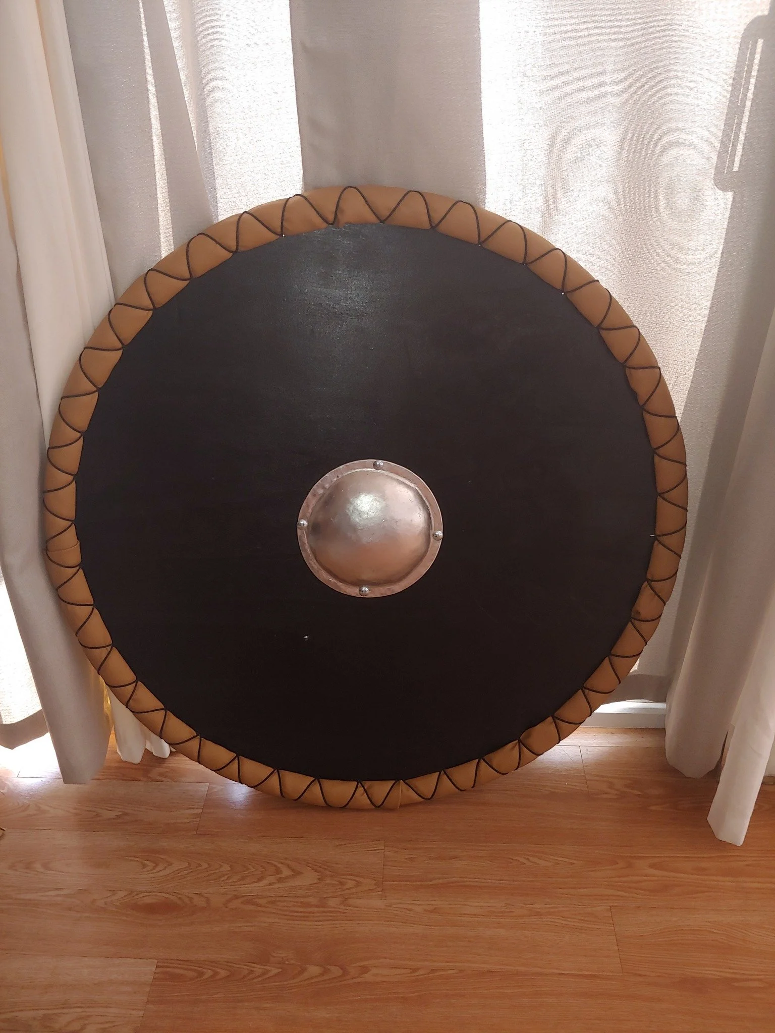 bouclier rond 86cm 190$.jpg