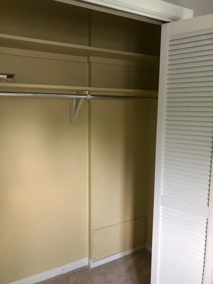 10 South Bedroom (Dressing Room)(2).jpg