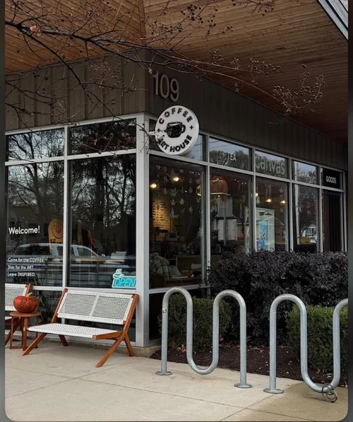 Canvas Coffee + Art House, coffee shop in Stone Avenue, Greenville, photo 4 of 4