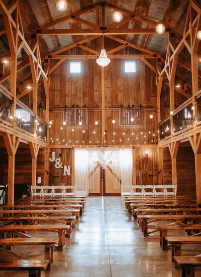 Troyer’s Prairie Gold rustic barn wedding venue in Garnett Kansas