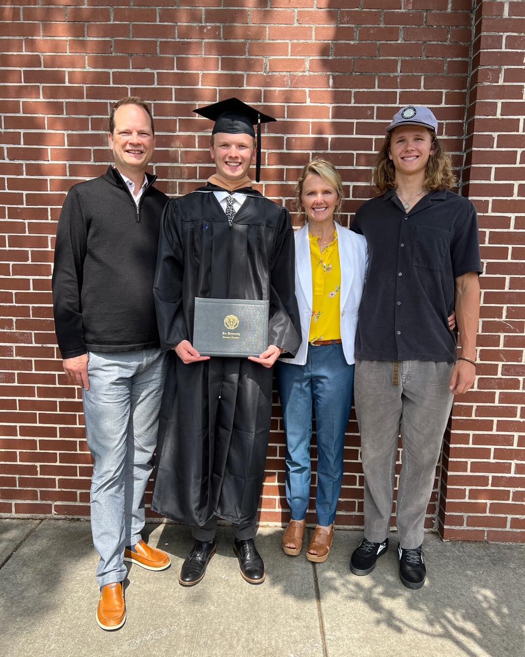 Congratulations to the graduates this year! Post a pic of your favorite graduate below and let us celebrate them with you!

Bradley Insurance employee, Oliver graduated from Lee, as well Jack&rsquo;s son Ford from EK Baker! 

🥳🎉🎊🎈👨🏻&zwj;🎓