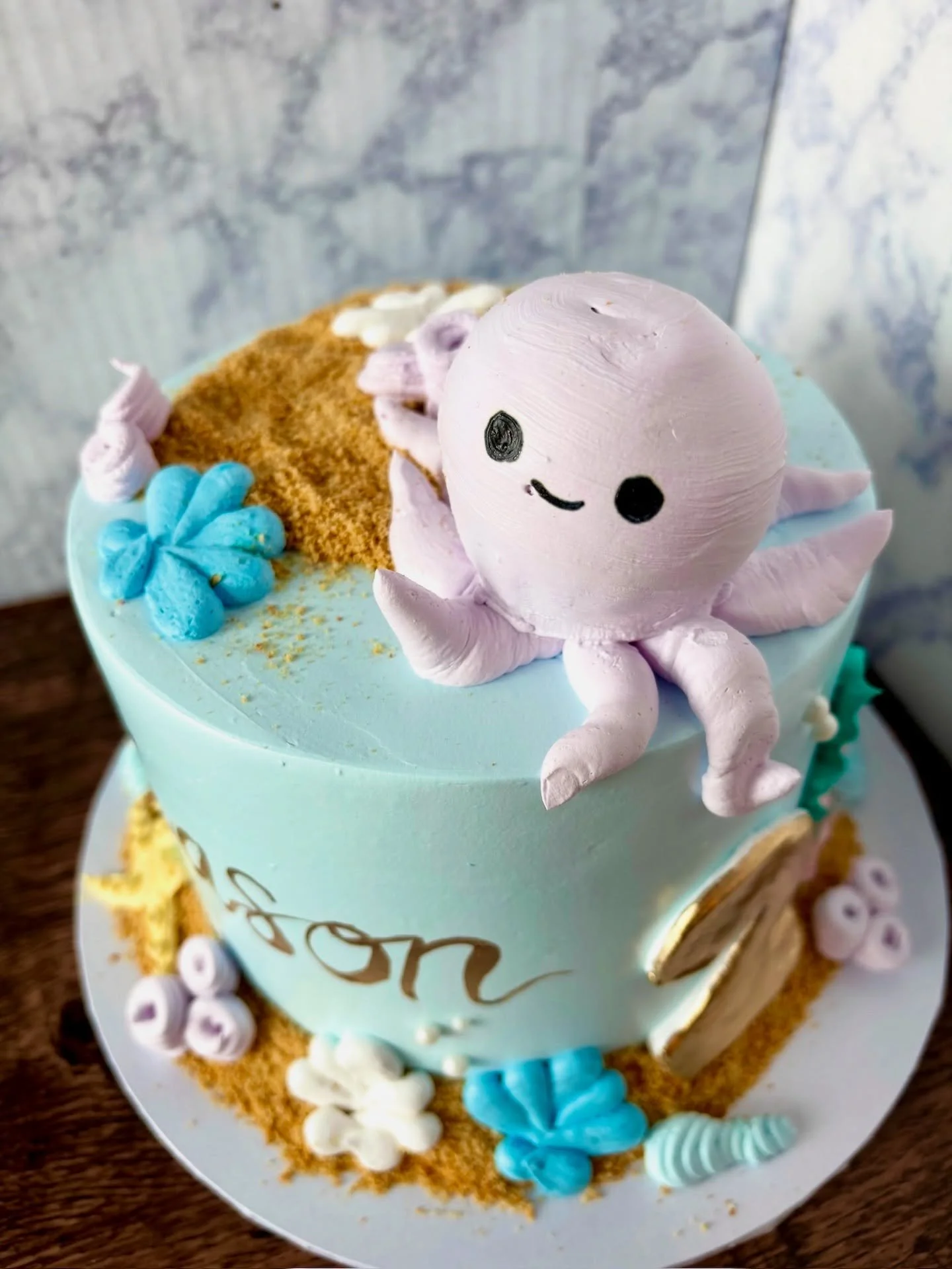 The sweetest little octopus🥹🐙💗
Everything about this ocean themed cake is just so perfect😭