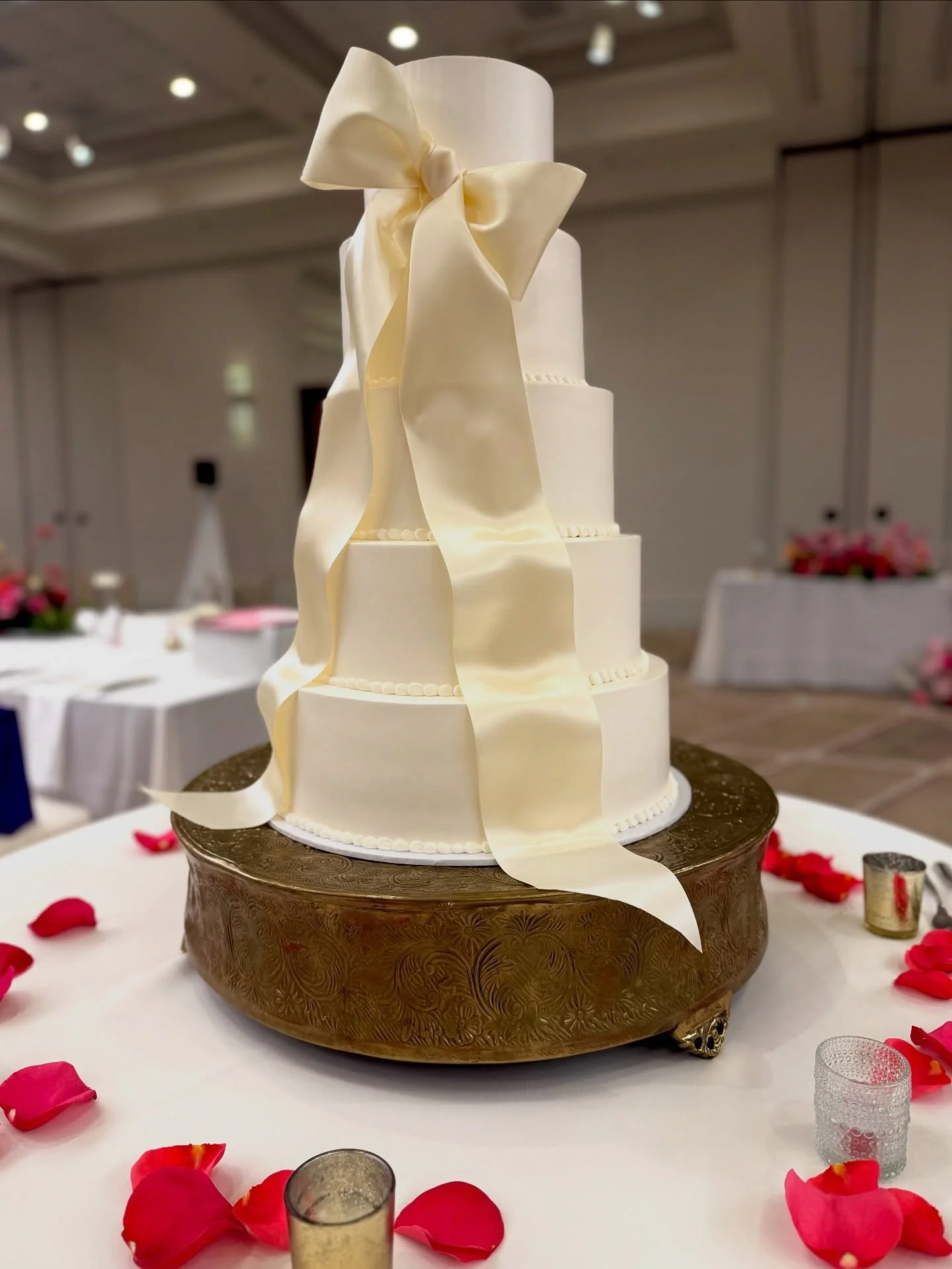 Happy Wedding Cake Monday 🍰💍💗