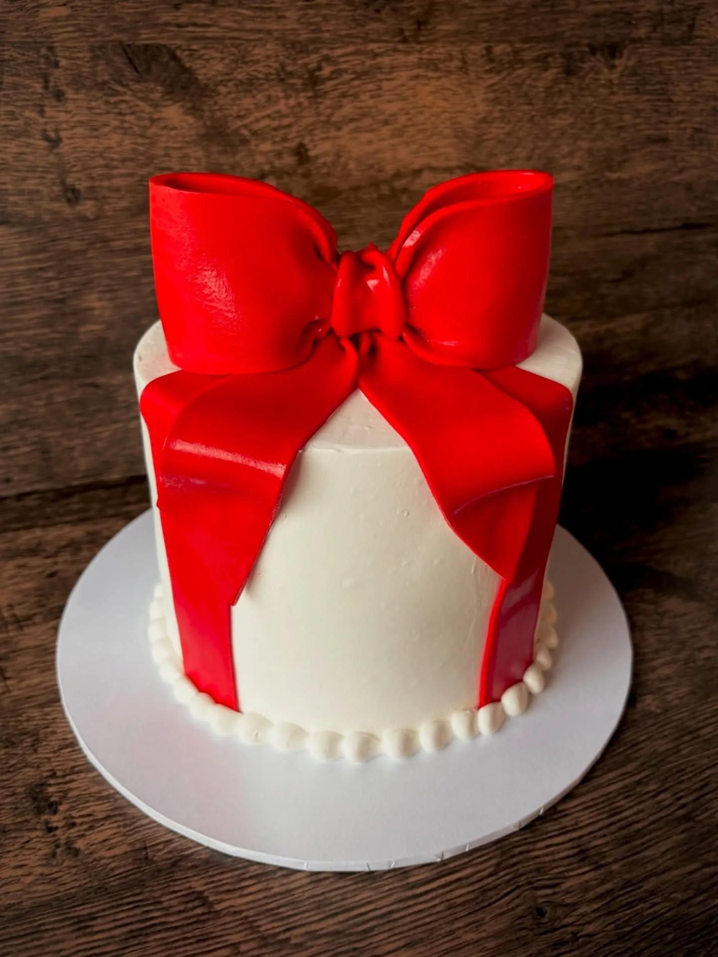 Guess we were kind of obsessed with bows this holiday season😌🎀🍰

We hope you&rsquo;re enjoying some post-Christmas relaxation✨ We can wait to see you in 2026