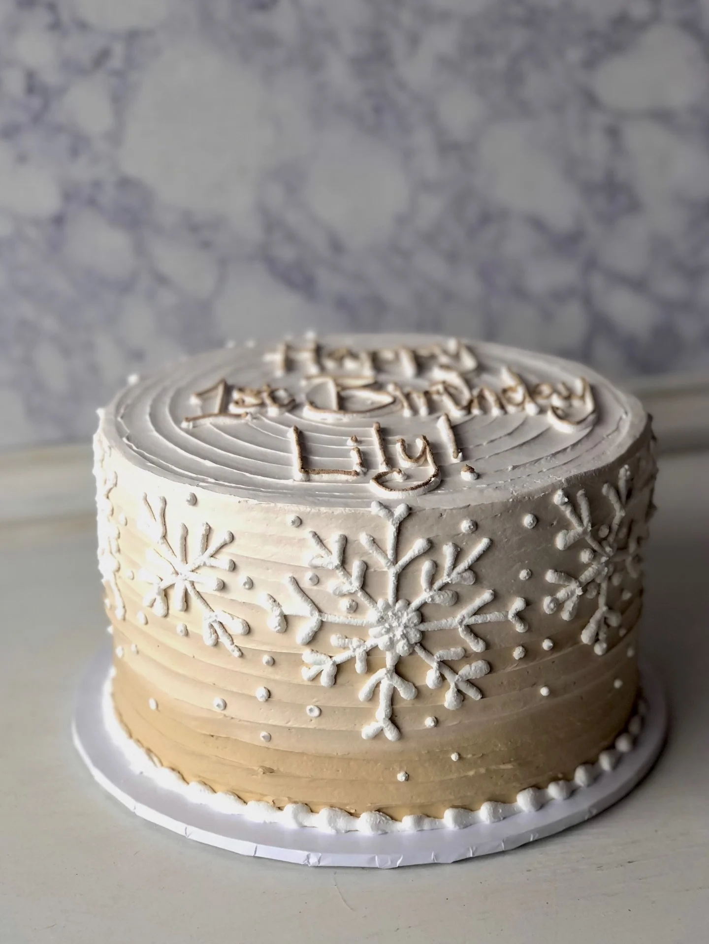 Winter&rsquo;s really showing off right now🥶❄️ But luckily there&rsquo;s baked goods to keep you warm😋🍰

Stay warm this week, friends💗