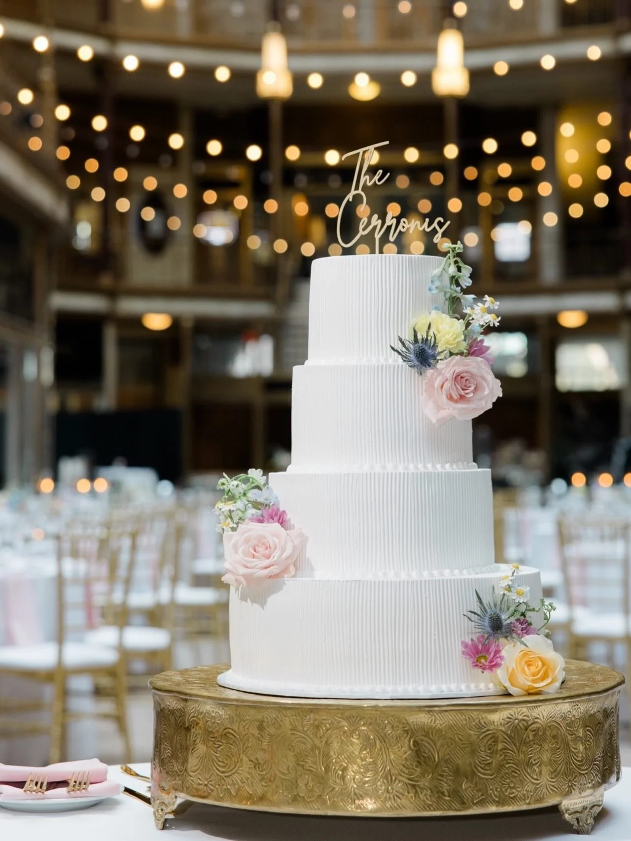 It's Wedding Cake Monday! 🤍🎂 Our first big wedding weekend is complete, and many more to go! 

Bring on wedding season - we're ready to create some sweet memories! 🥂🥰

#weddingcakes #clewedding #rockyriver #weddingsincleveland