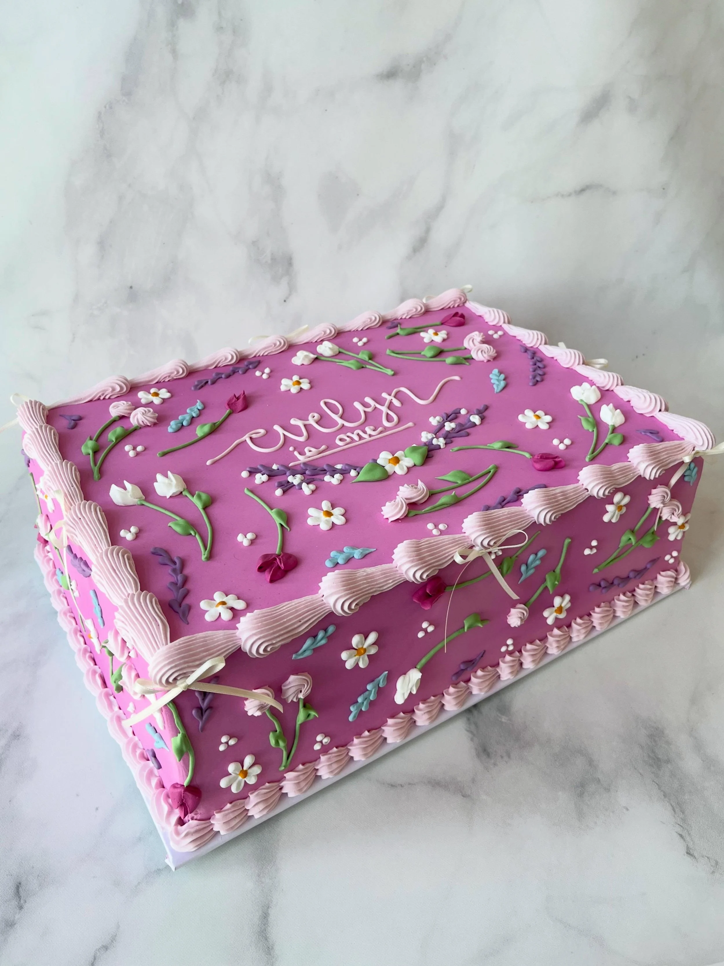 Pretty enough to stare at, delicious enough to disappear in five minutes 🌸🍰✨