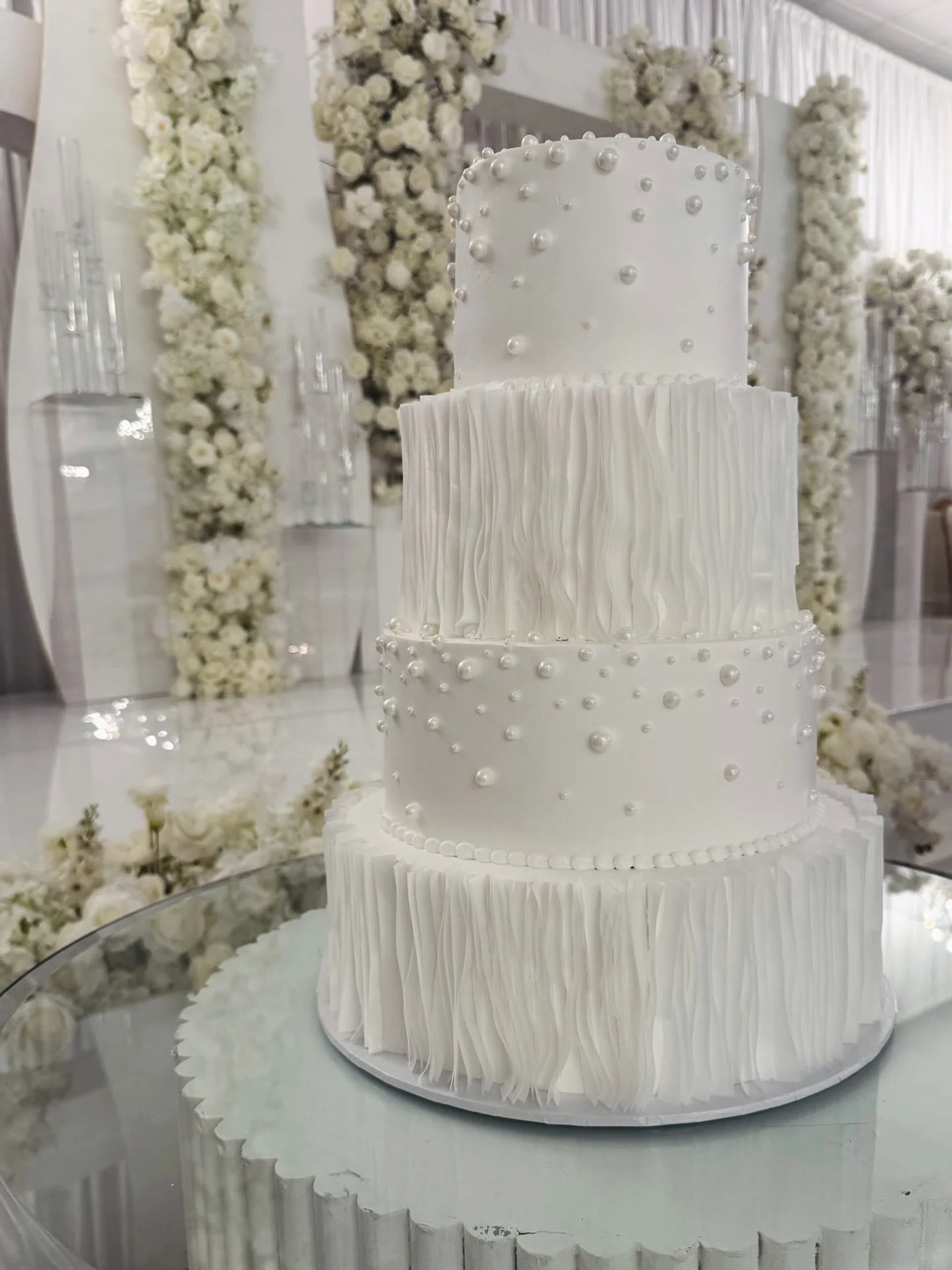This Wedding Cake Monday hits a little differently. 

Our WFB delivery van was stolen early Saturday afternoon. I want to thank all the police agencies that took the initial report up to recovering the van. And so much gratitude to the Flourettes tha
