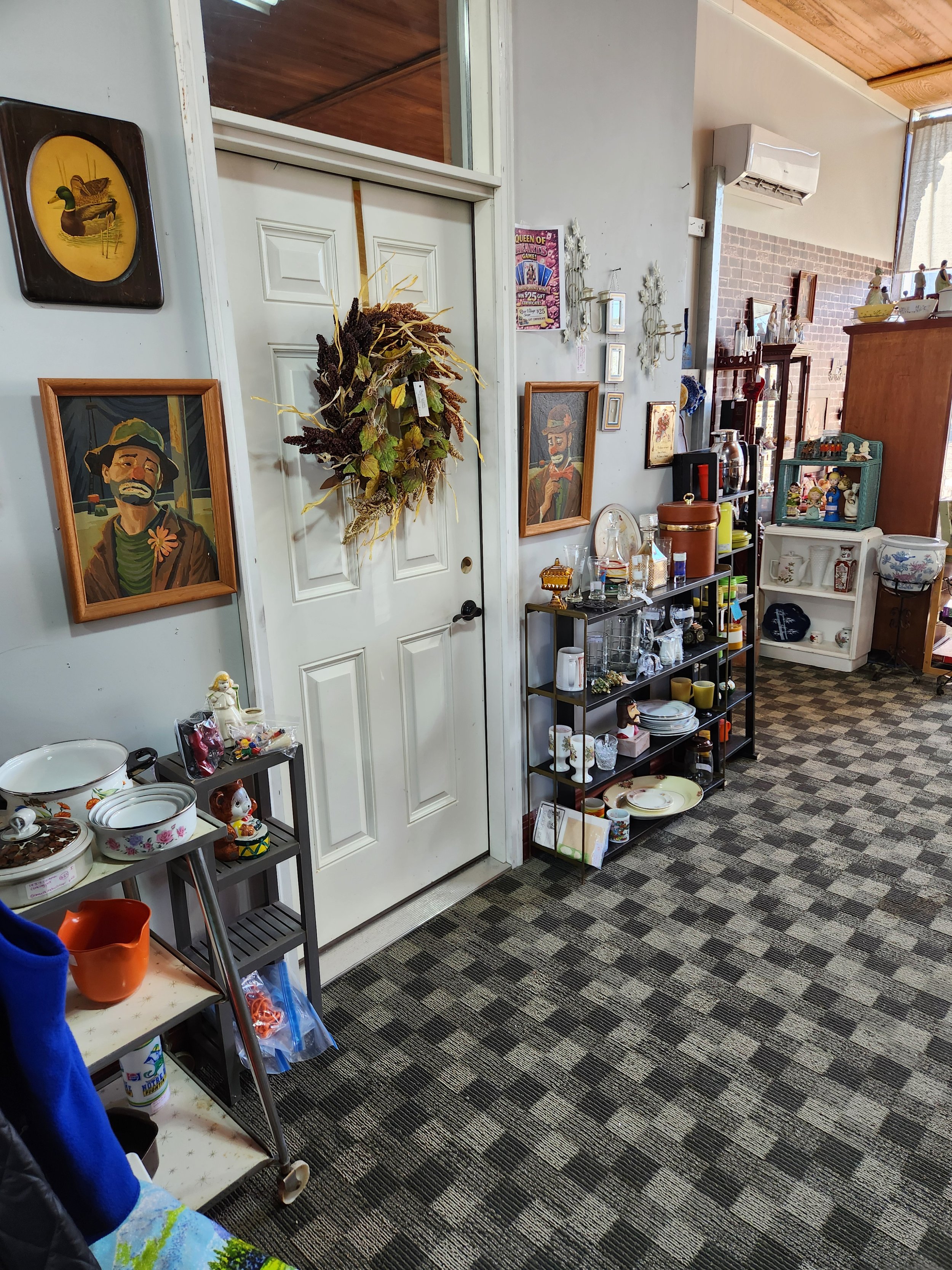 Amy's Kitschy Corner