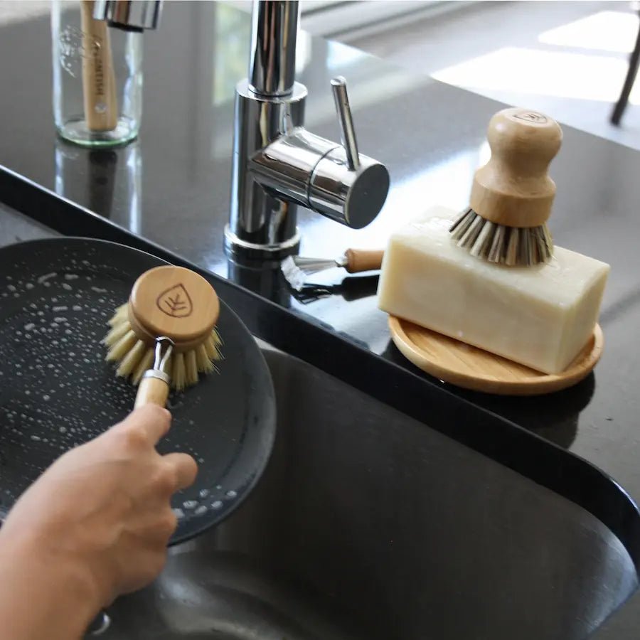 Zero Waste Kitchen Cleaning Brush Starter Set Juturna Eco-Friendly –  JUTURNA STUDIOS