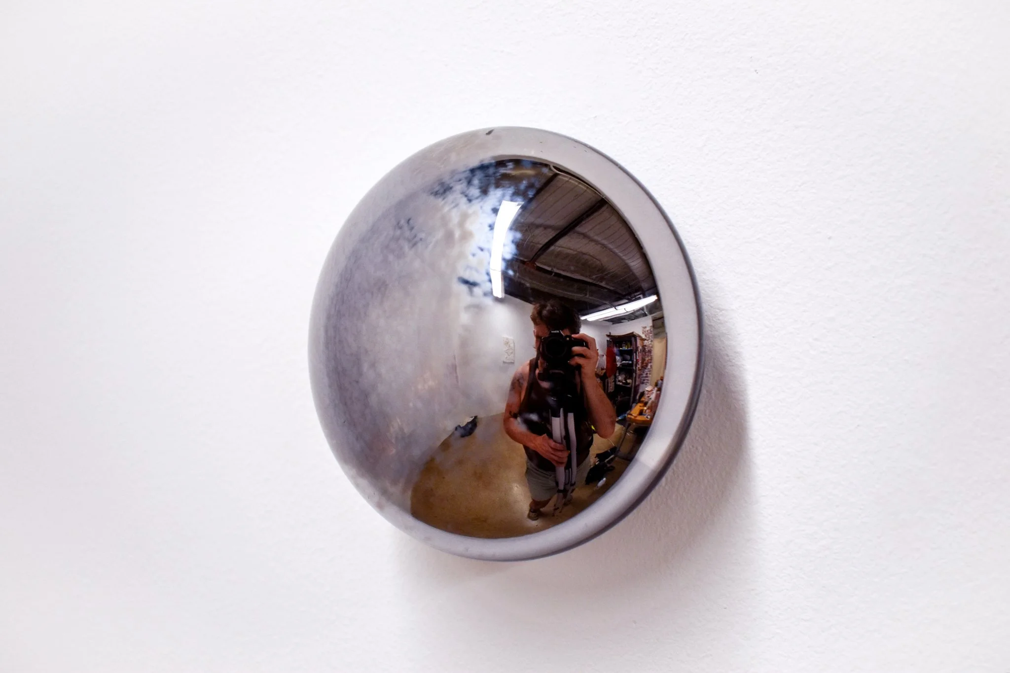 Steam (2025). Blown Glass, mirrored. Thank you to Nate Watson, Minami Oya, Kenny Kay for your assistance.