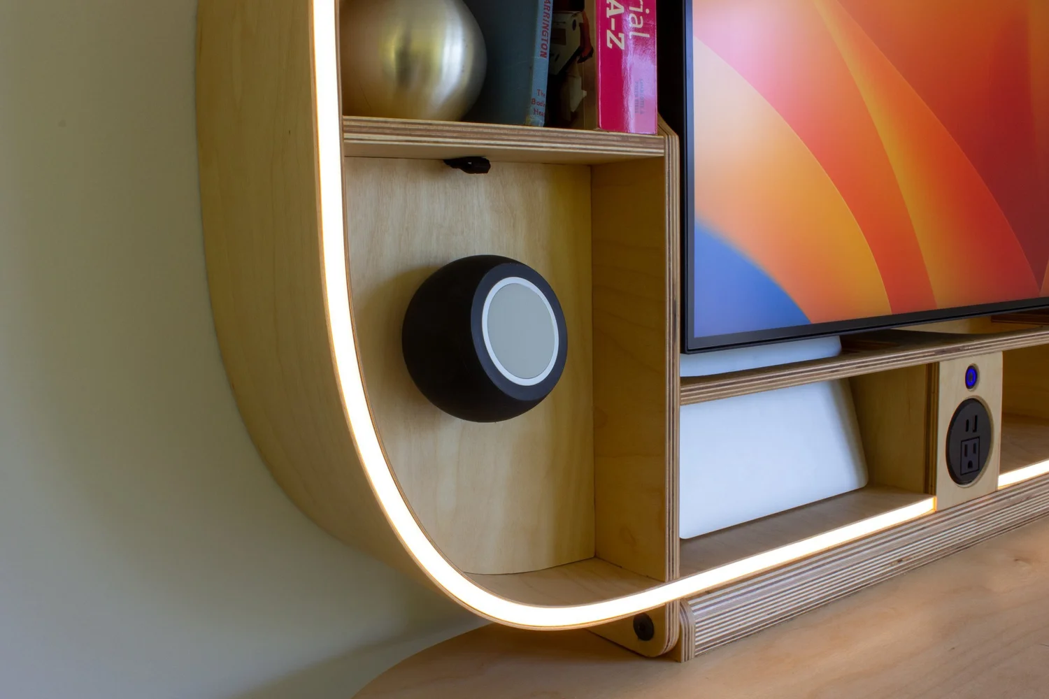 — MagSafe Charger Phone Mount for Clamshell Folding Desk