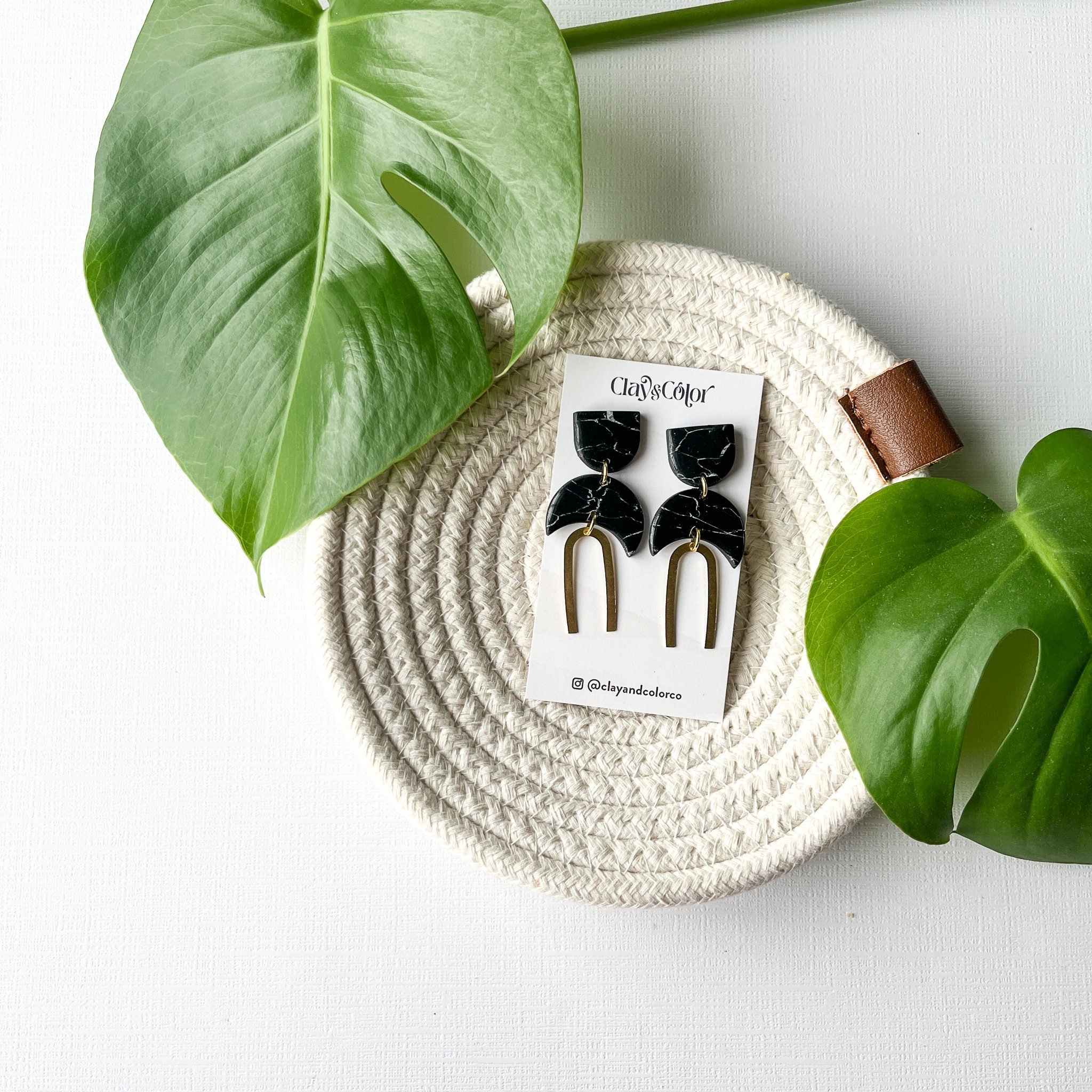 https://i.etsystatic.com/31708650/r/il/8aa0cc/3647252908/il_fullxfull.3647252908_jary.jpg