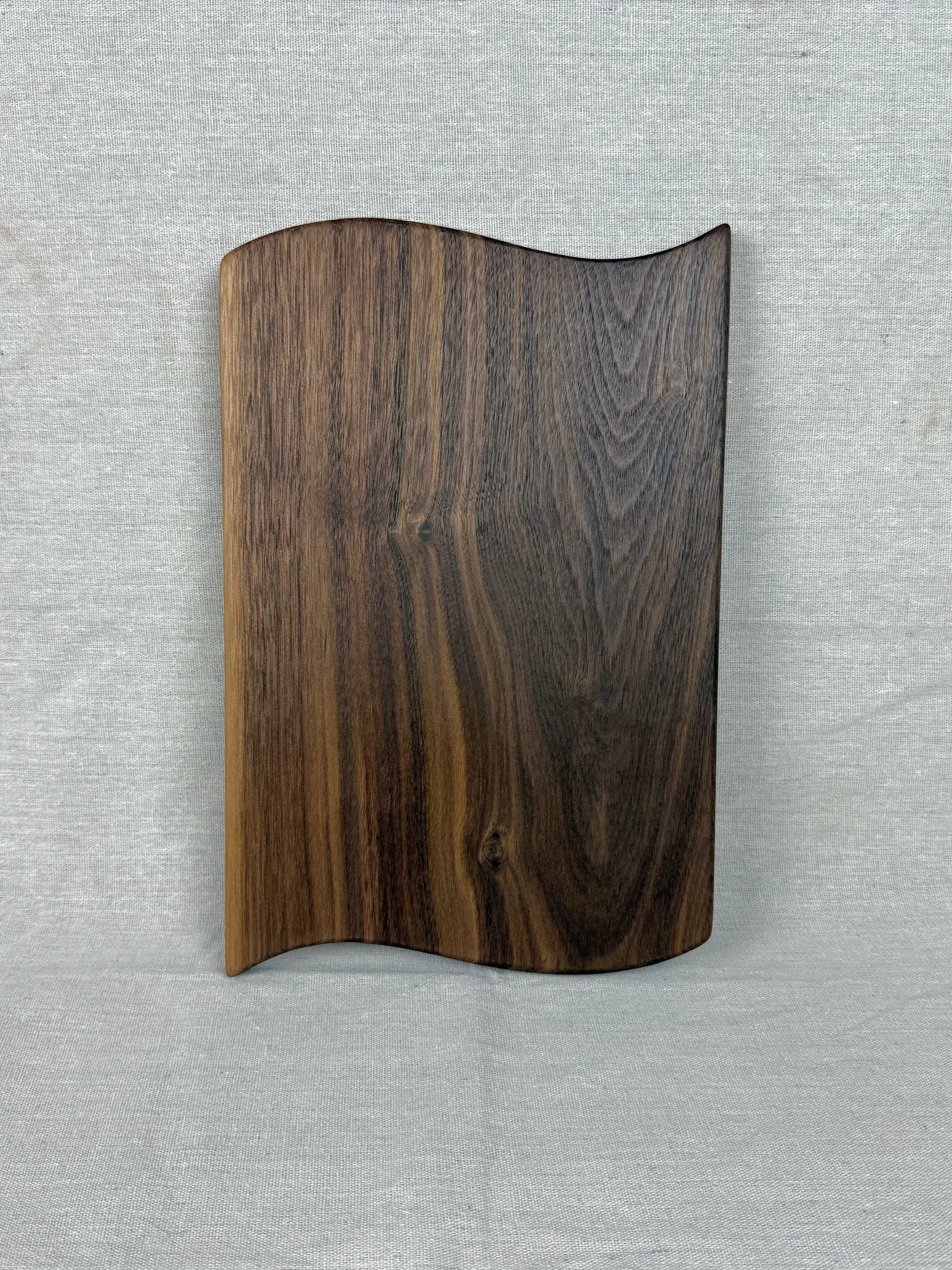 wave cutting board ~ walnut // small