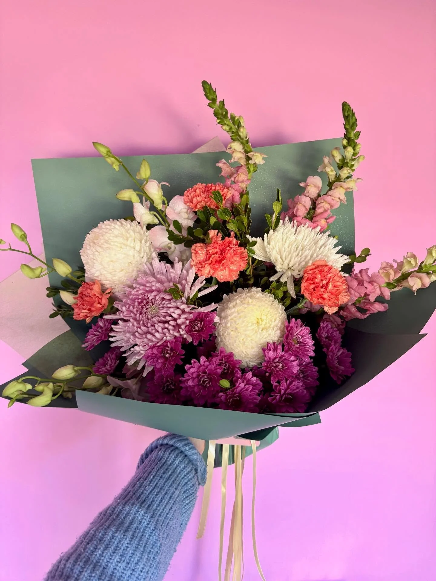 This week&rsquo;s hours&hellip;. 🧚&zwj;♀️
Tuesday 20th - 9am to 5pm
Wednesday 21st-&nbsp;9am to 5pm 
Thursday 22nd- Closed *I&rsquo;ll be in first thing to make orders. 
Friday 23rd- 9am to 5pm 
Saturday 24th - Closed