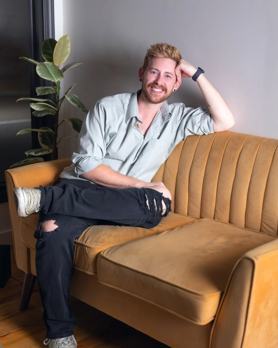 Meet Mason, our talented Junior Barber and Stylist! With us for over a year and a half, Mason specializes in color services, long hair styling and cutting, as well as barber services. Book your appointment or drop by soon!