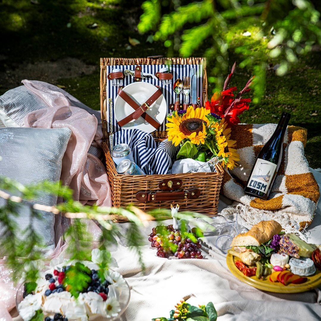Happy NATIONAL PICNIC DAY!!!! Get 10% off baskets and everything you can fill them with this week! For us, everyday is a picnic, and we want to make sure you all get to celebrate in style!!! Pictured here is the Newport Wicker Picnic Basket! A perfec
