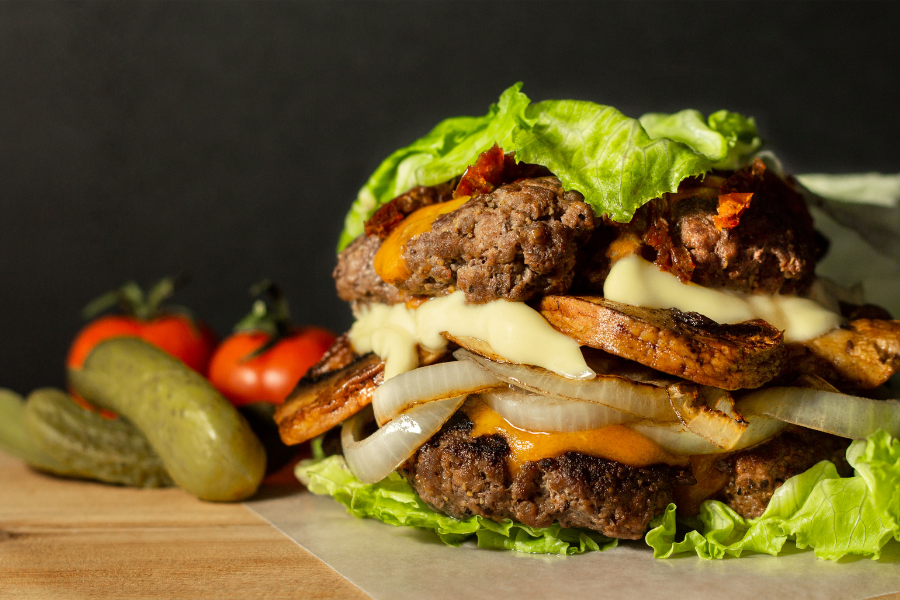 lettuce-wrapped burger