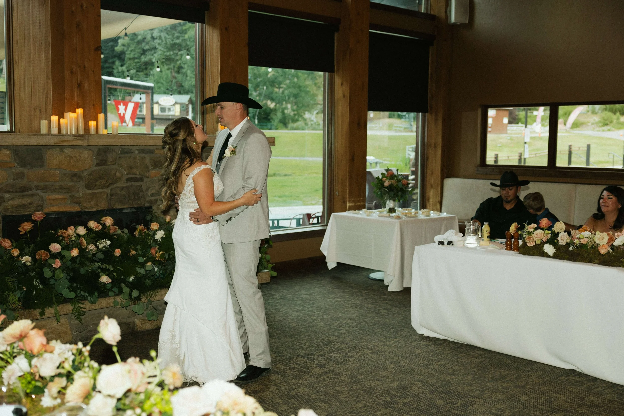Carrie-Darren-PurgatoryResort-Wedding-Reception-5516.jpg