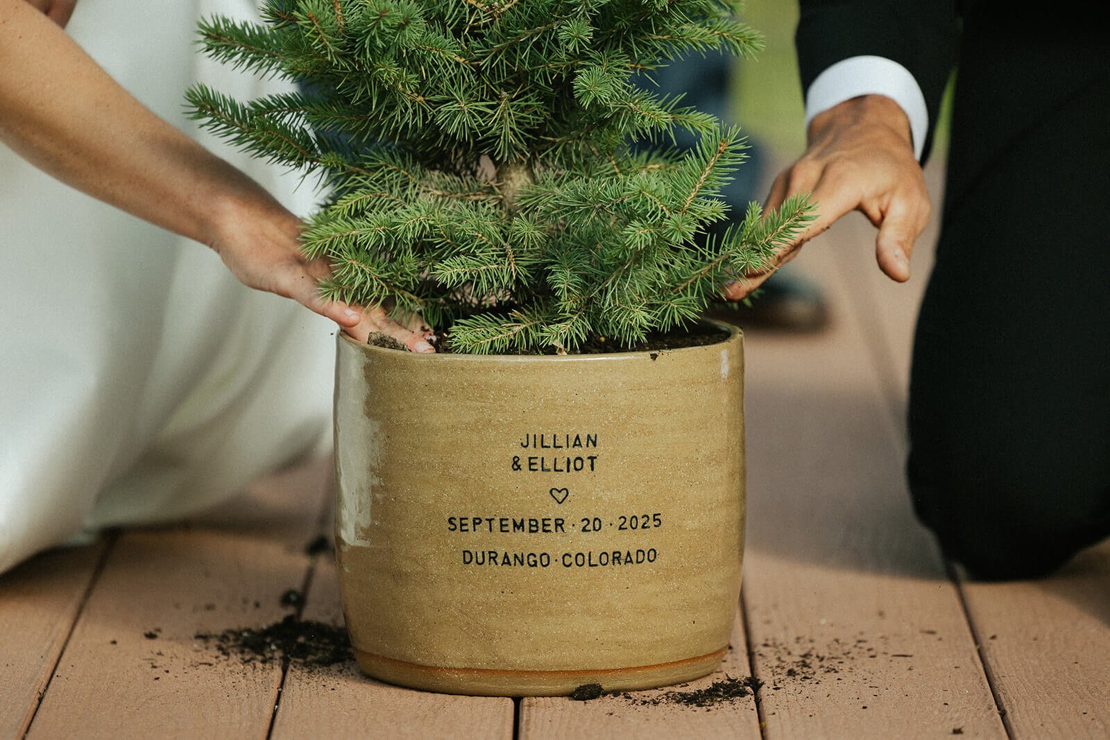 Jill-Elliot-RiverbendRanch-Wedding-Ceremony-0400 copy.jpg