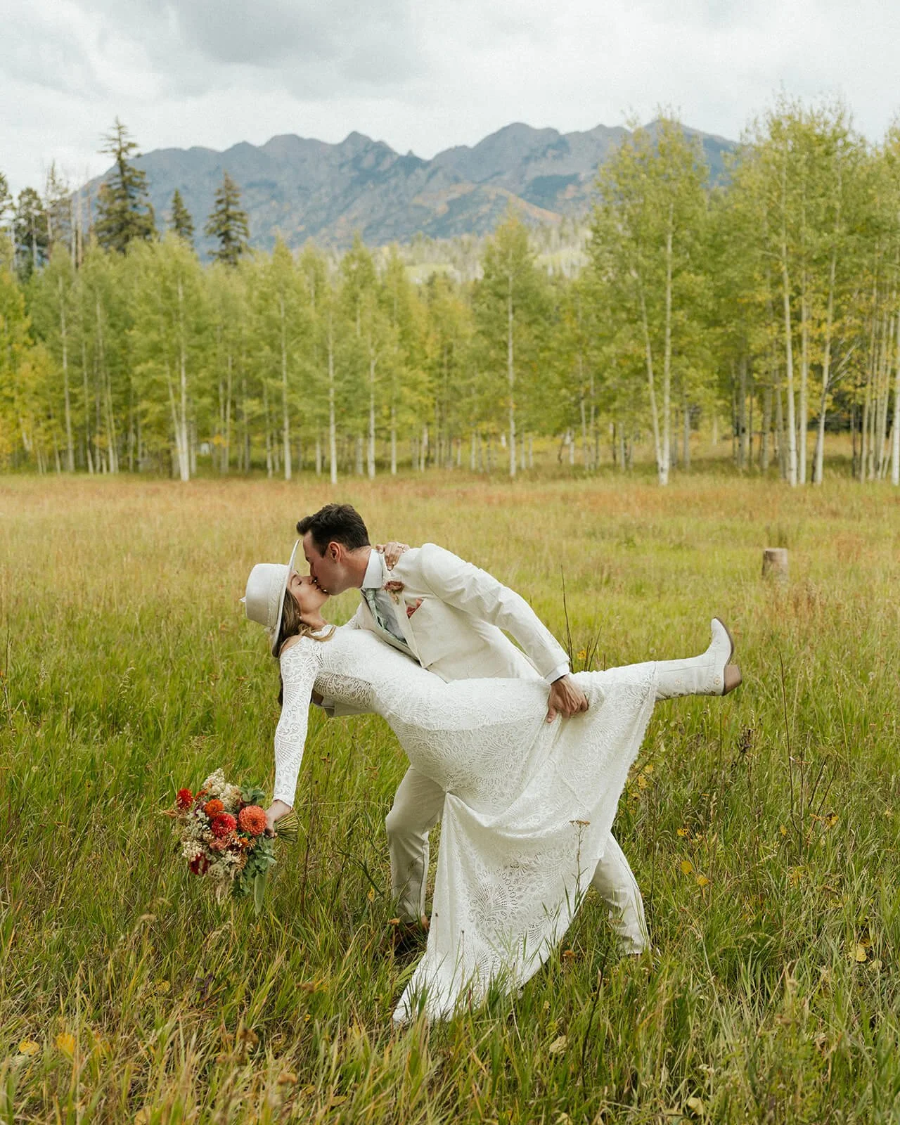 Madeline-Gabe-BlackDiamondLodge-Wedding-SneakPeeks-8327.jpg