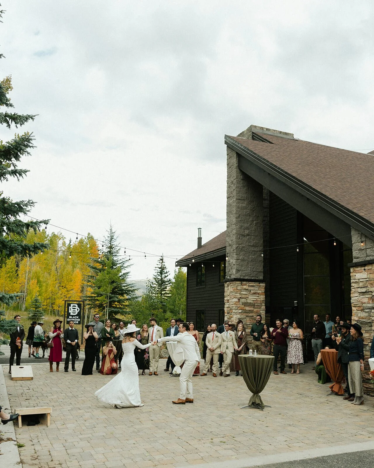 Madeline-Gabe-BlackDiamondLodge-Wedding-SneakPeeks-9721.jpg