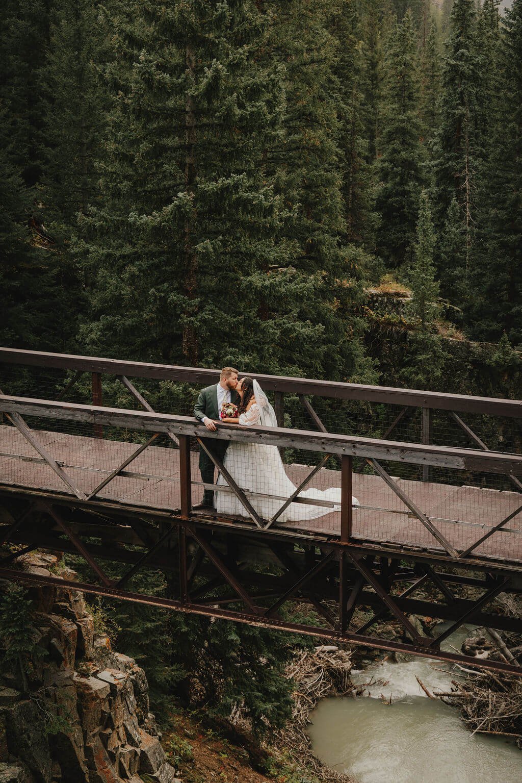 Amanda + Jared @ Eureka Lodge