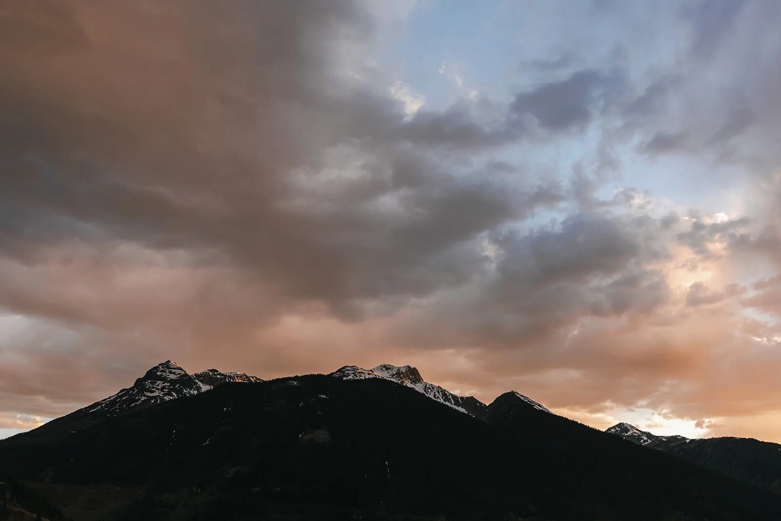 BellaJakob-Silverton-Colorado-Wedding-Photographer-SneakPeeks-9856.jpg