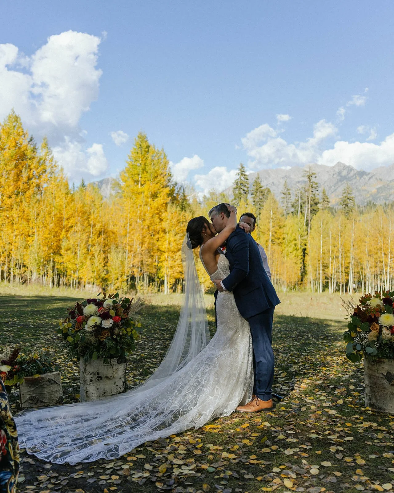 Jamie-McClain-BDL-Wedding-SneakPeeks-1125.jpg