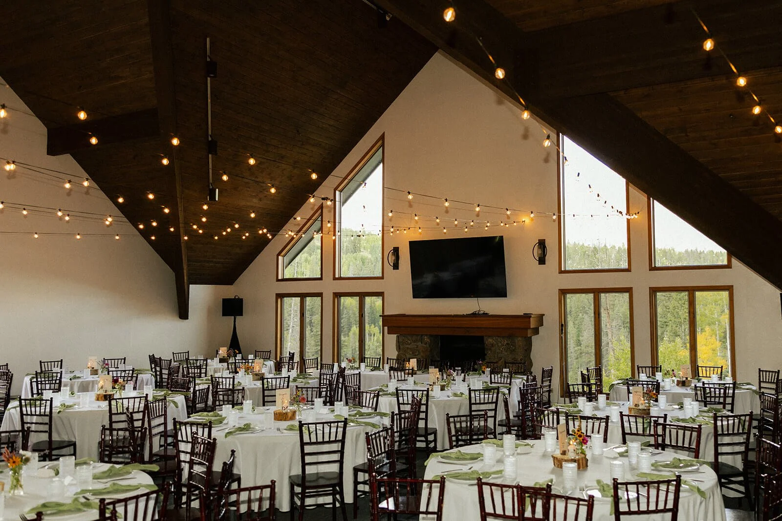 ArynHayden-CascadeVillage-Wedding-SneakPeeks-7869.jpg