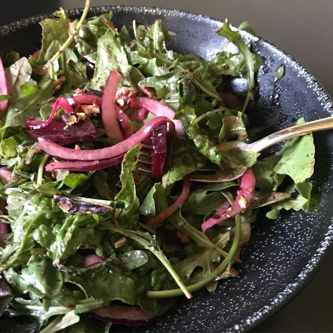 Roasted beet root. Red onion. Romaine. Arugula. Spinach. Toasted pecan. Tossed in a Raspberry-Basil Vinaigrette.  #roasted #beet #salad #thewildsunflower #organic #vegan #cuisine #mtshasta #ca