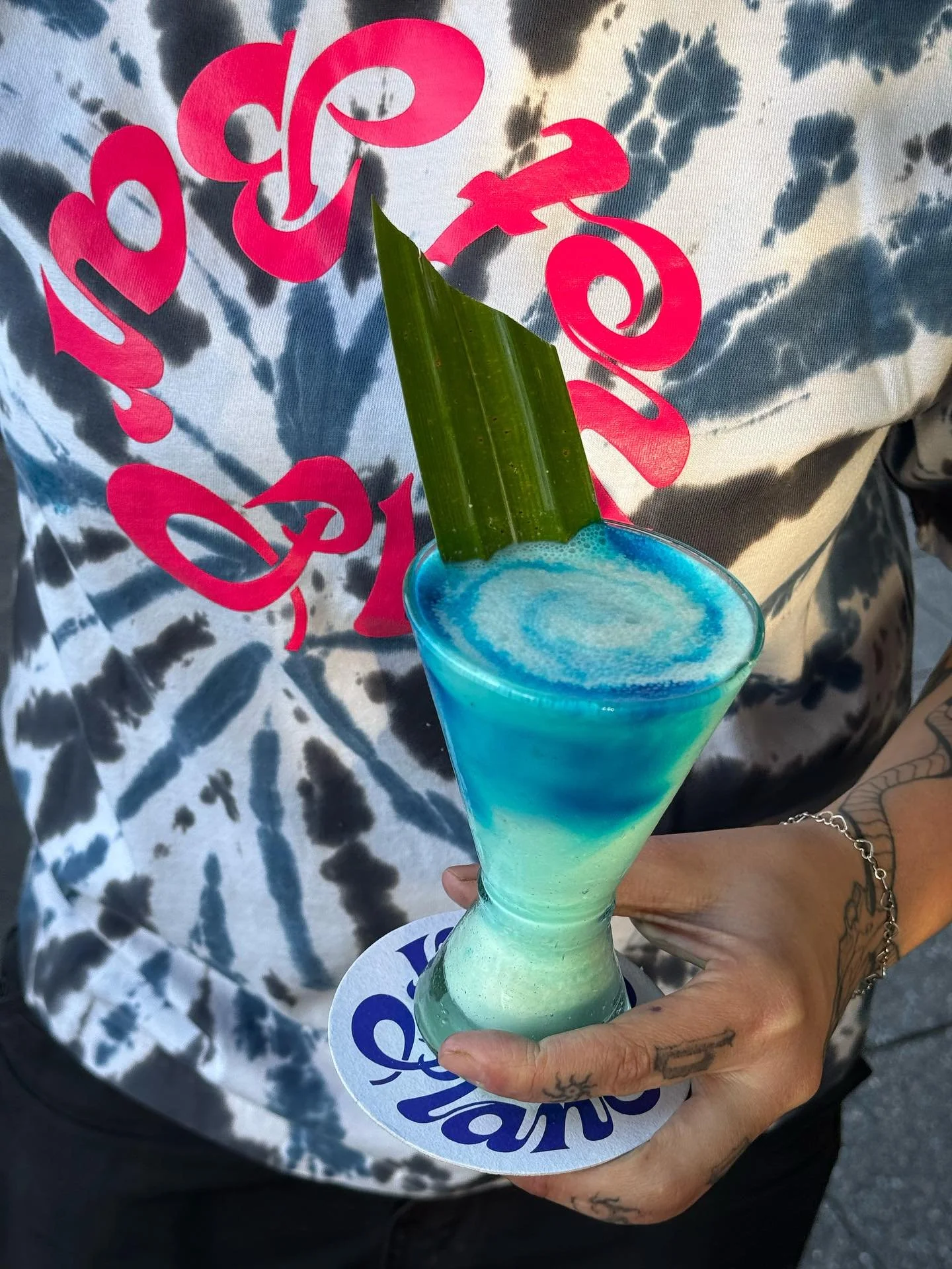 PSUESHI X BAR PLANET SCORPINO. Is this a Pantone commerical or a Bar Planet Scorpino post? 

In honour of our super fun, tie-dye merch launch with our friends @pseushi, we&rsquo;ve collaborated on this Tie-Die fortnightly scorpino and the resemblance