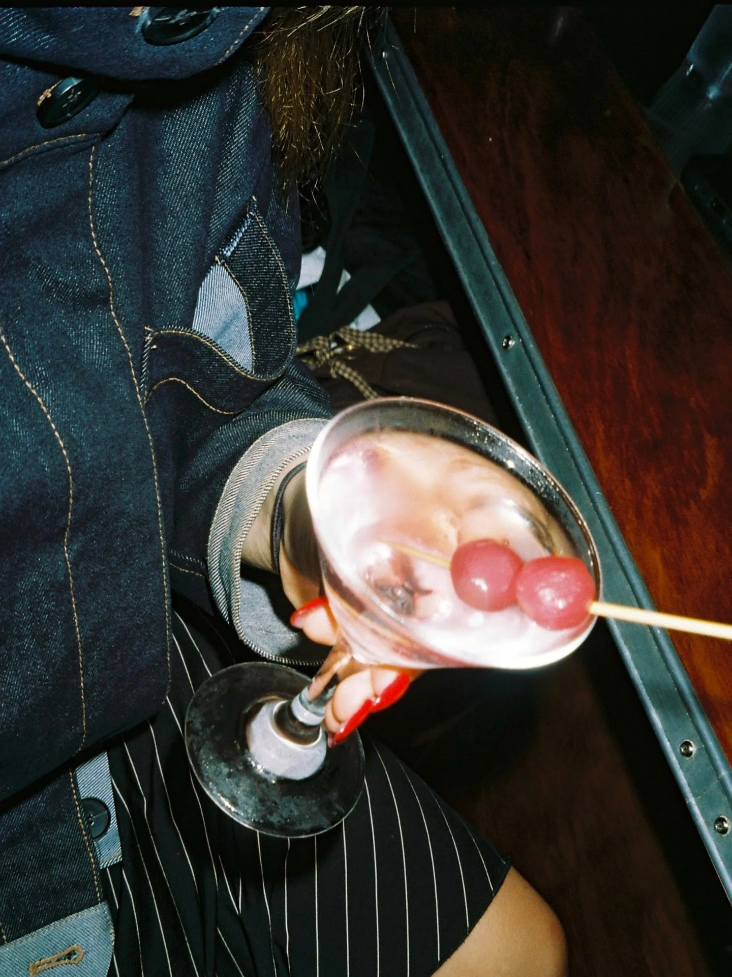 Join us underground tonight for a Gibson martini 💋 

213 Clarence St, Sydney.

#BarHerbs