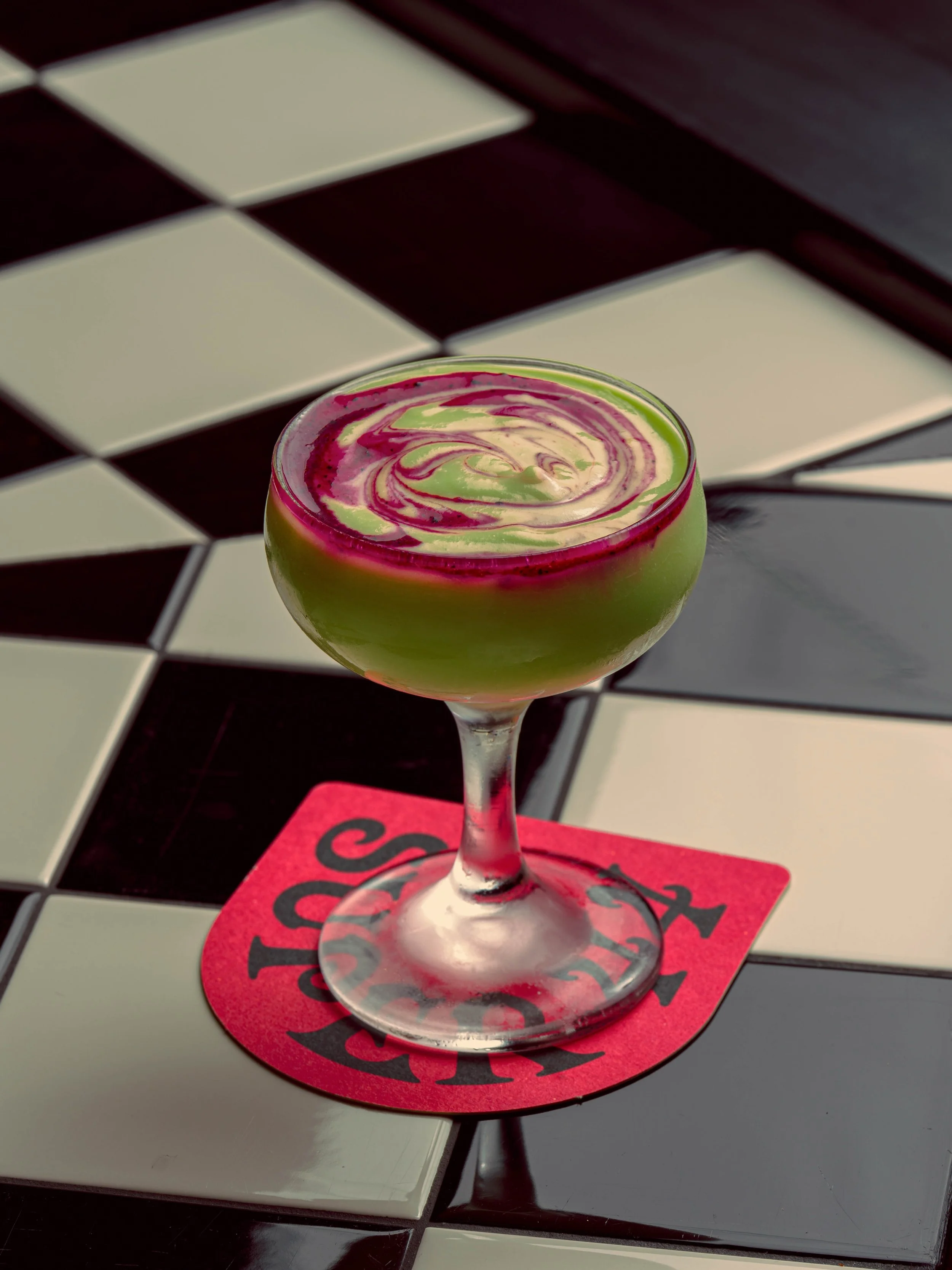 WHIRLPOOL

Tequila, Lime, Avocado, Dragonfruit.

A creamy and refreshing menu cocktail. We look forward to seeing you this week! 

Open from 5pm. 

#Super44