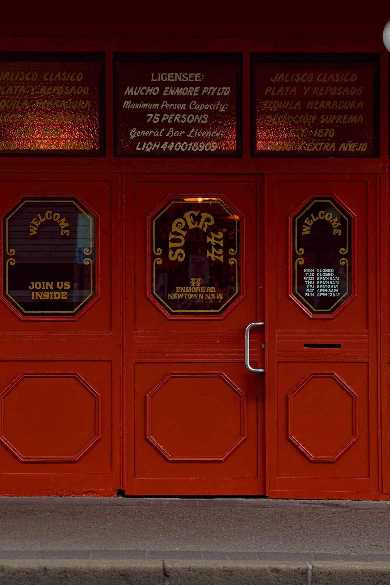 MUCHO-Website-BAR-BRIDGE-Portrait-46-web.jpg