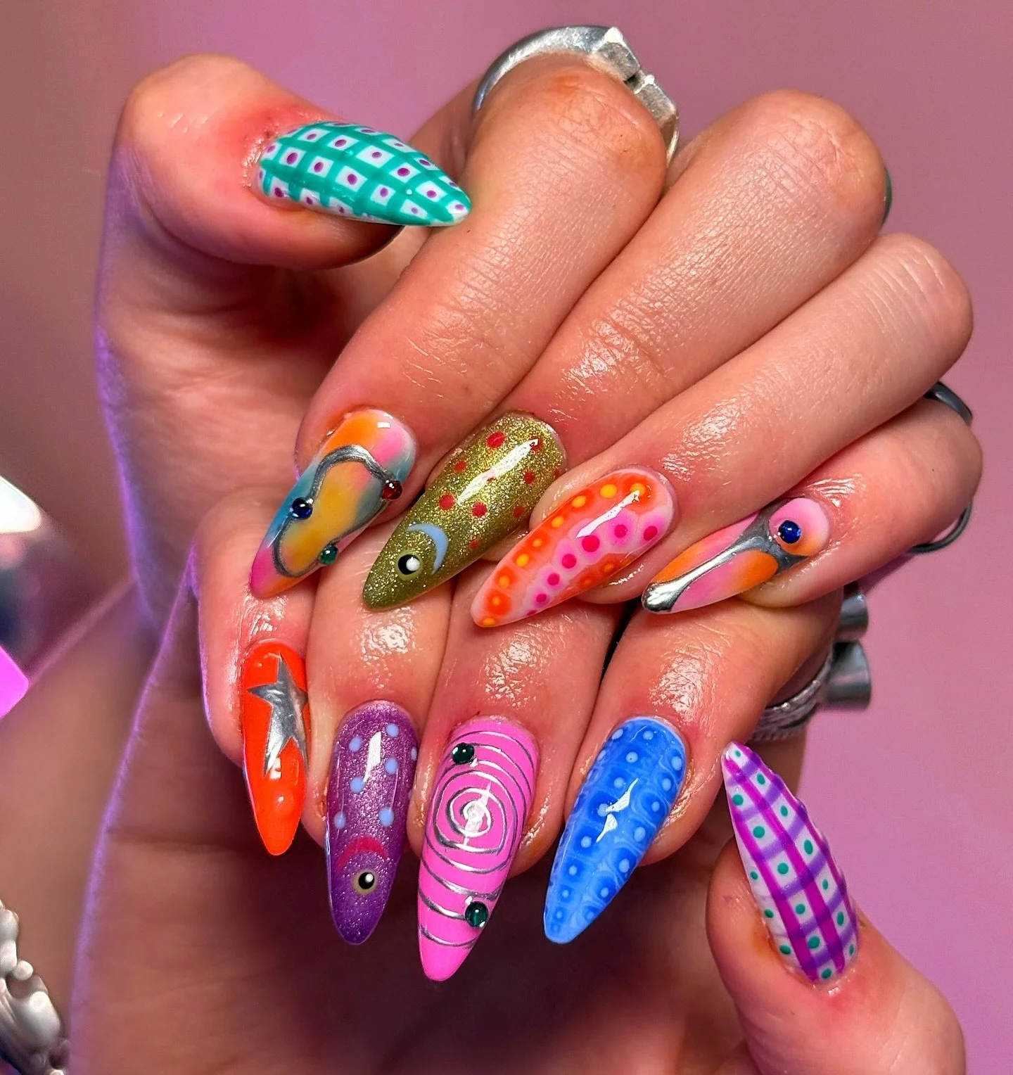 She&rsquo;s our queen of the boujee nails&hellip; if you&rsquo;re booking with @studioholzbristol the bigger the better!!! If you want extreme long extensions, she&rsquo;s the one for you!
