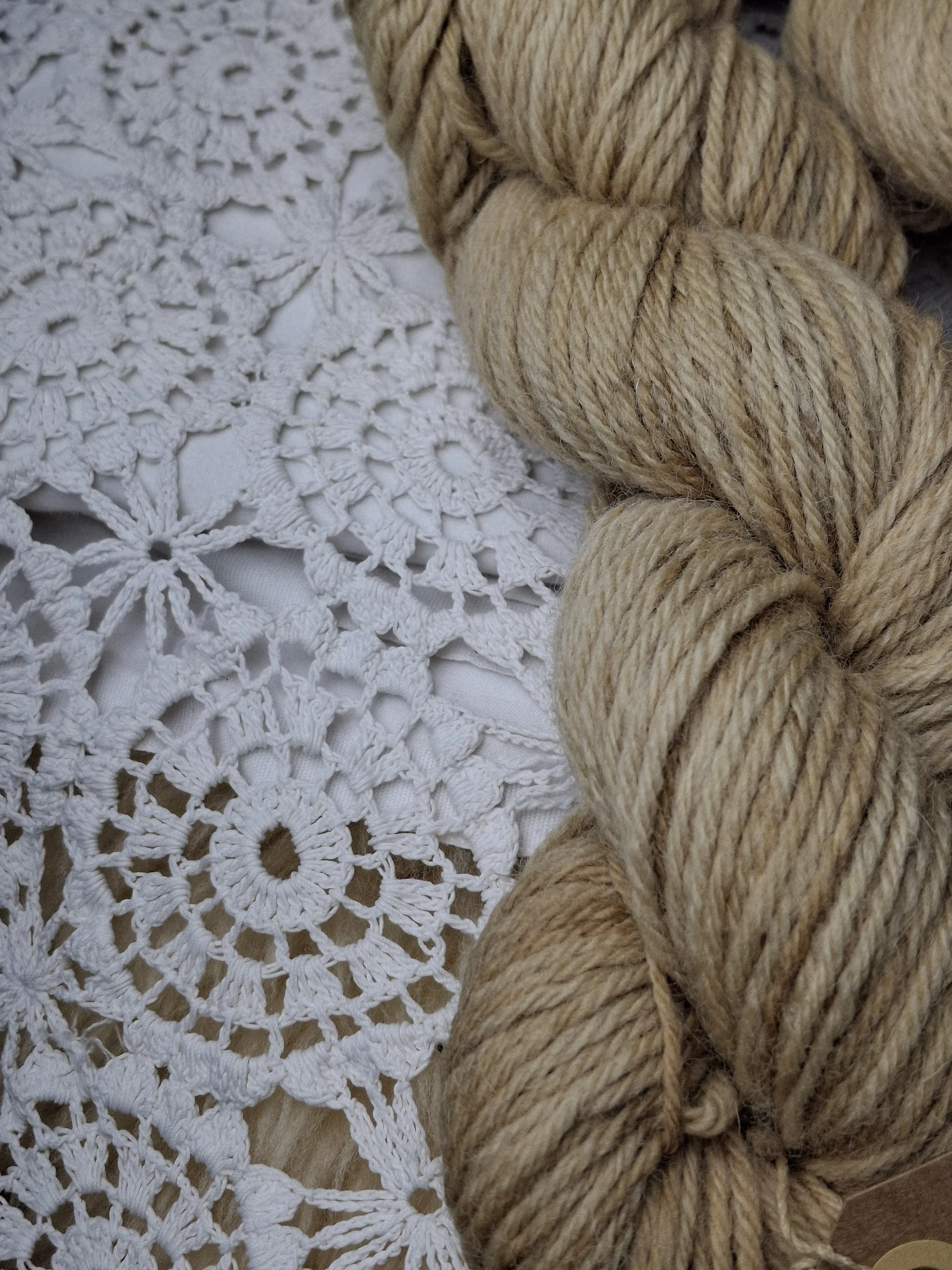 'Bark' Hand dyed, 100g Jacob 100% pure wool