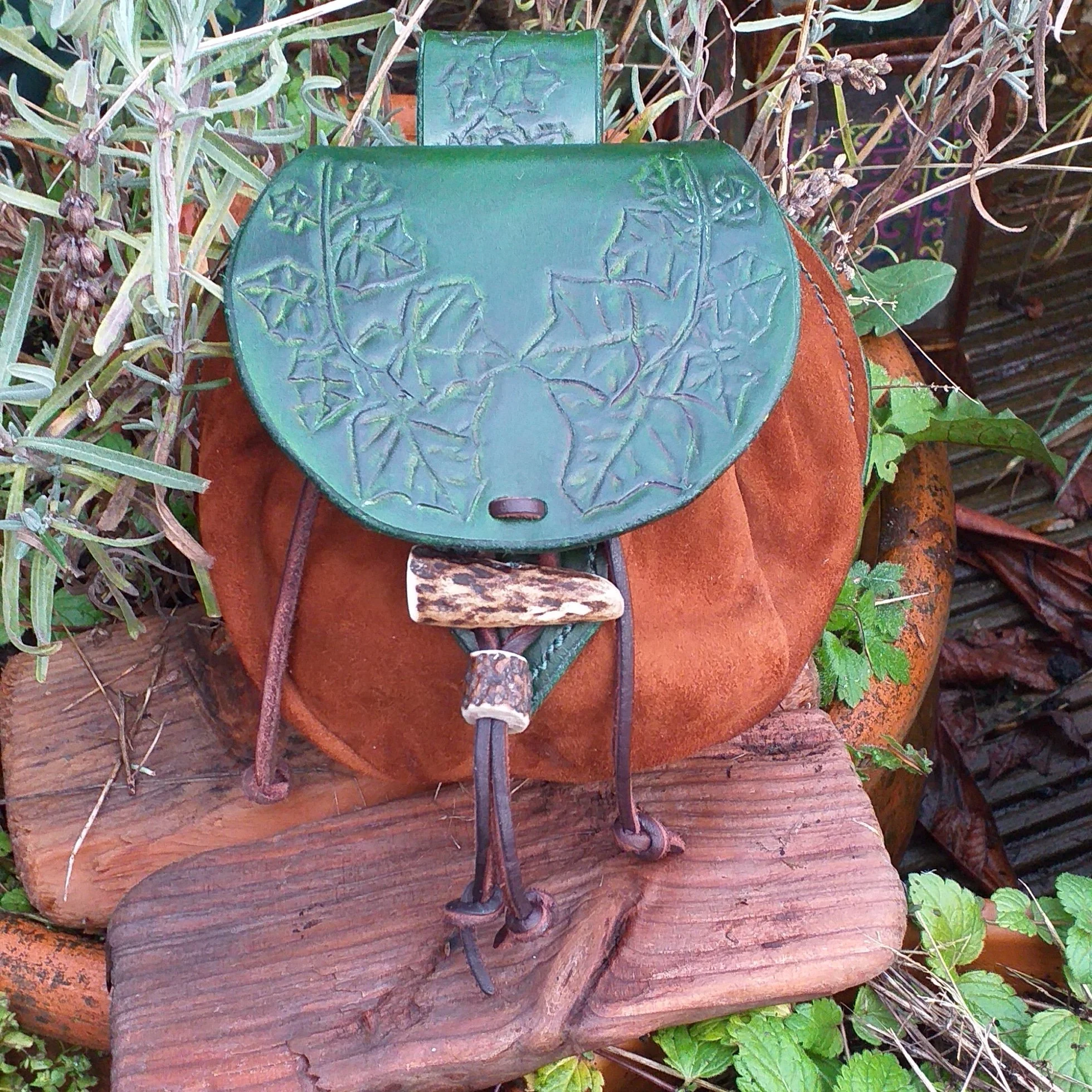 Medieval pouch with ivy leaves