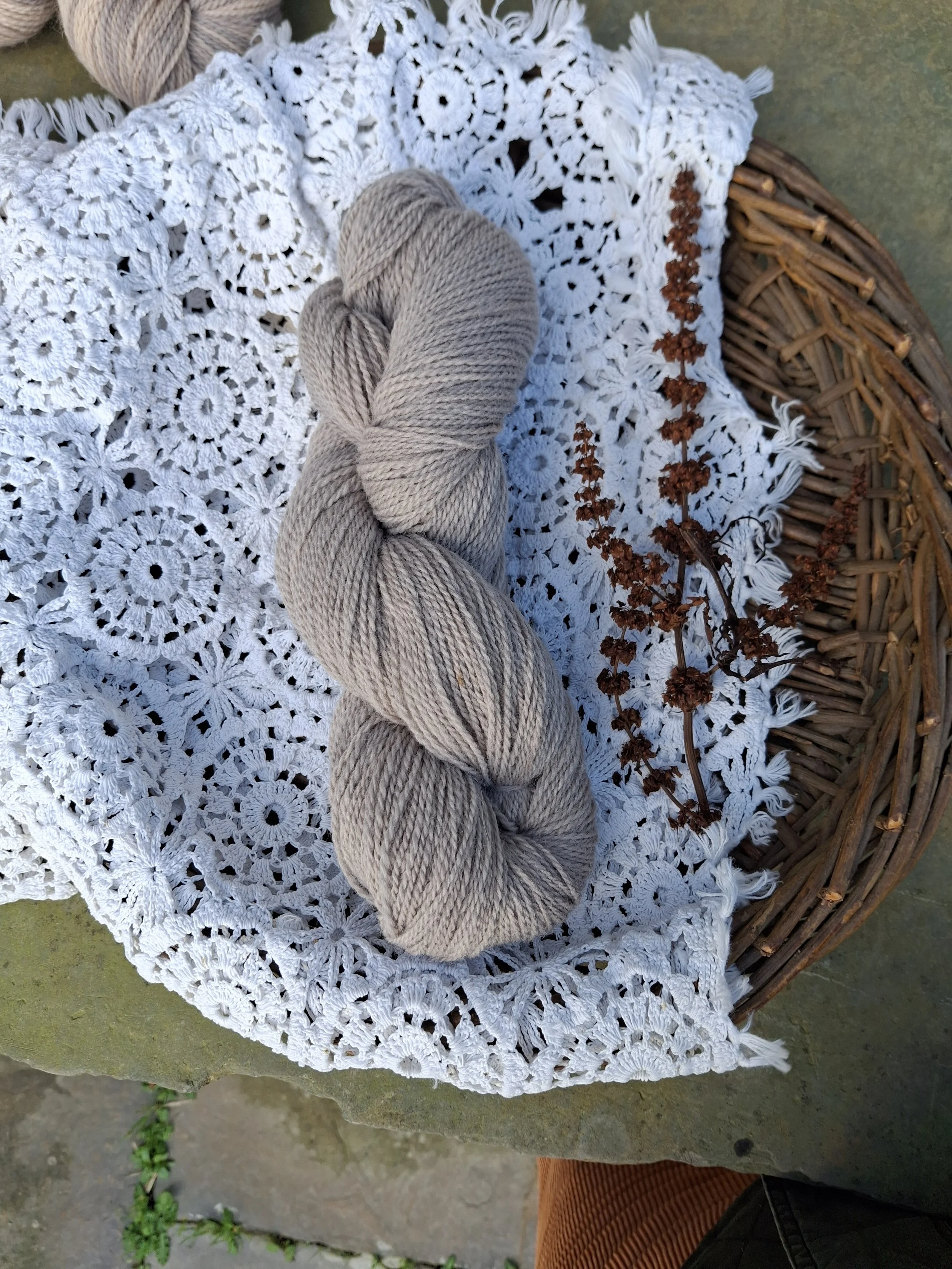 Dochen (grey), 4 ply 100% Corridale pure wool, 100g