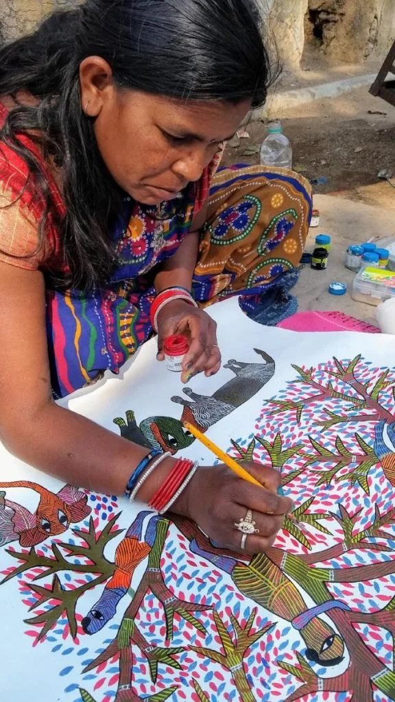 Gond2-576x1024.jpg