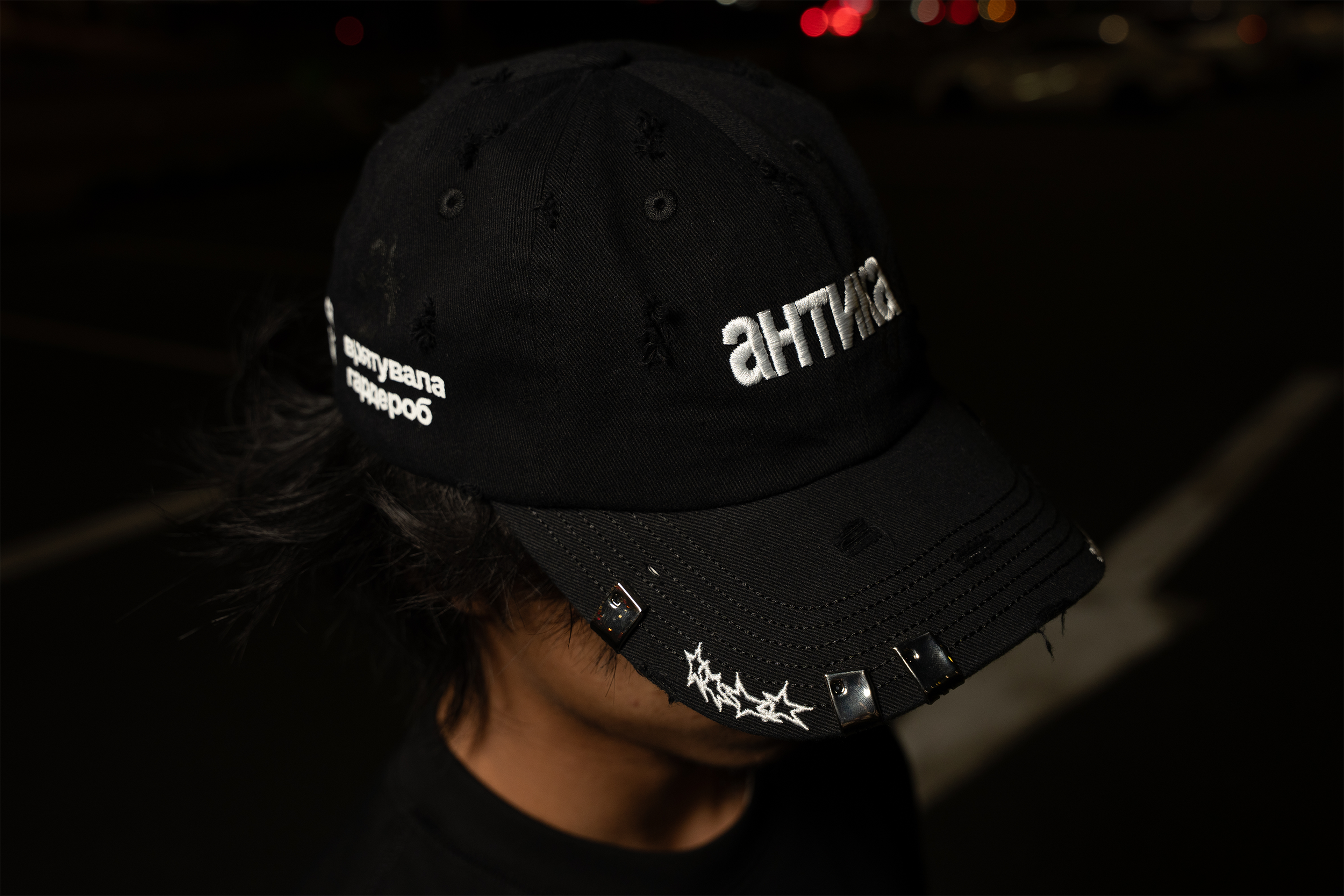 BLACK AHTNKA HAT STILL 5.png