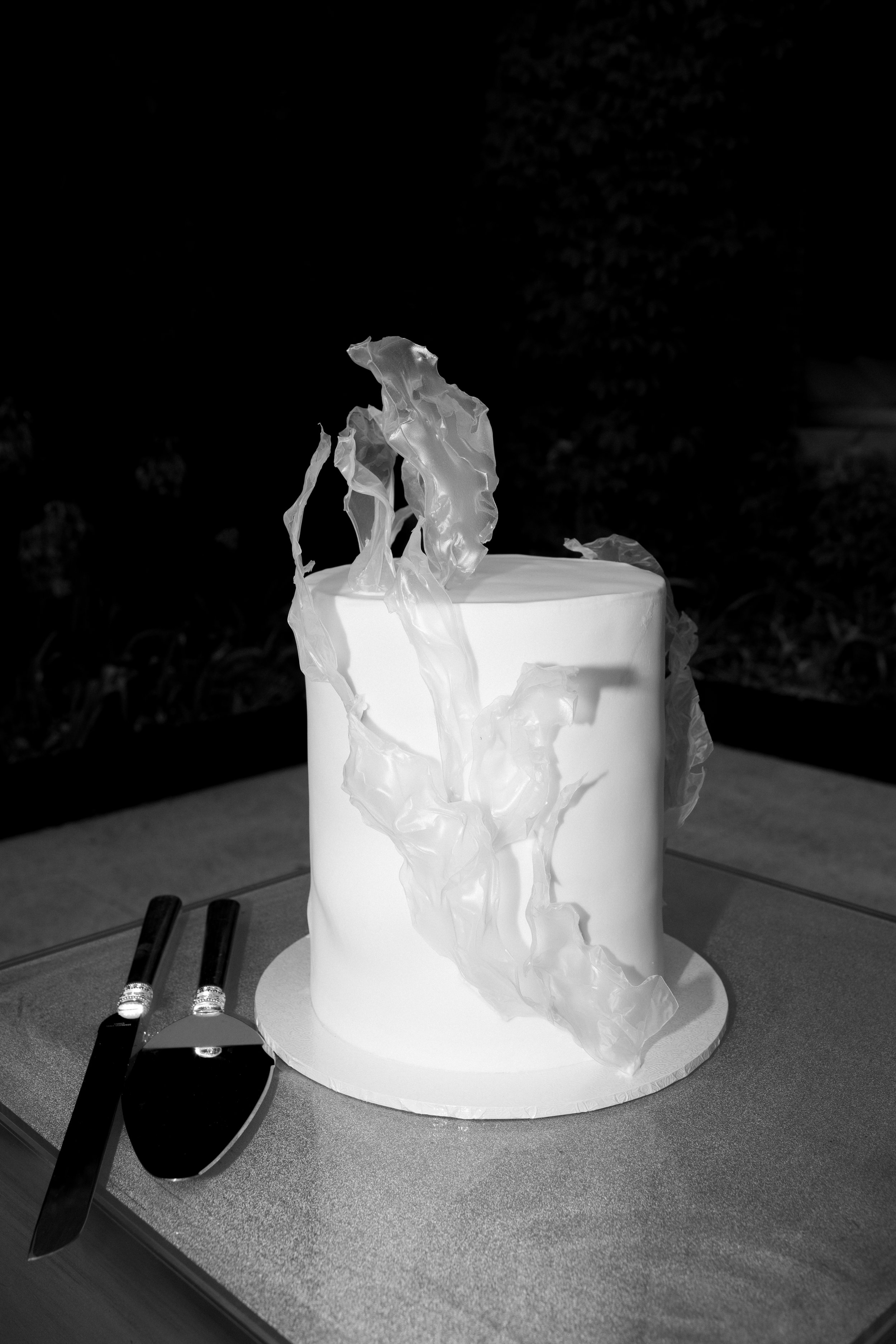 Rice paper sail cake, St Georges College wedding, Minimal wedding, fondant covered cake, Vanilla Dream cake, summer wedding