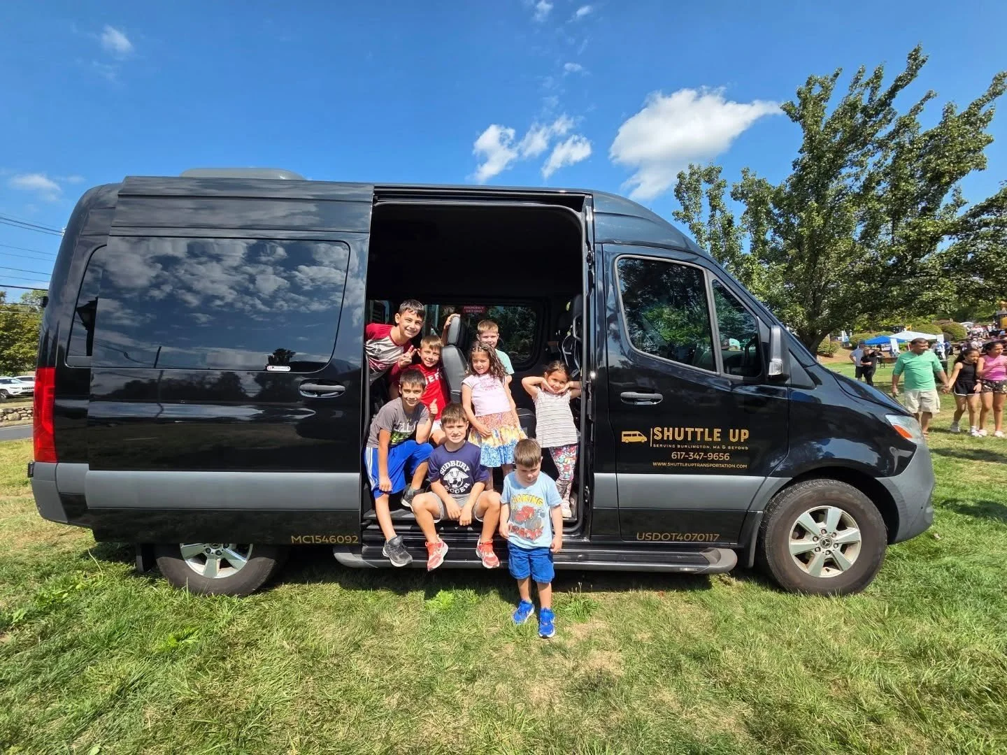 Room for the whole family — and then some. Travel together in comfort. 🚐 #shuttleuptransportation #familyfriendly